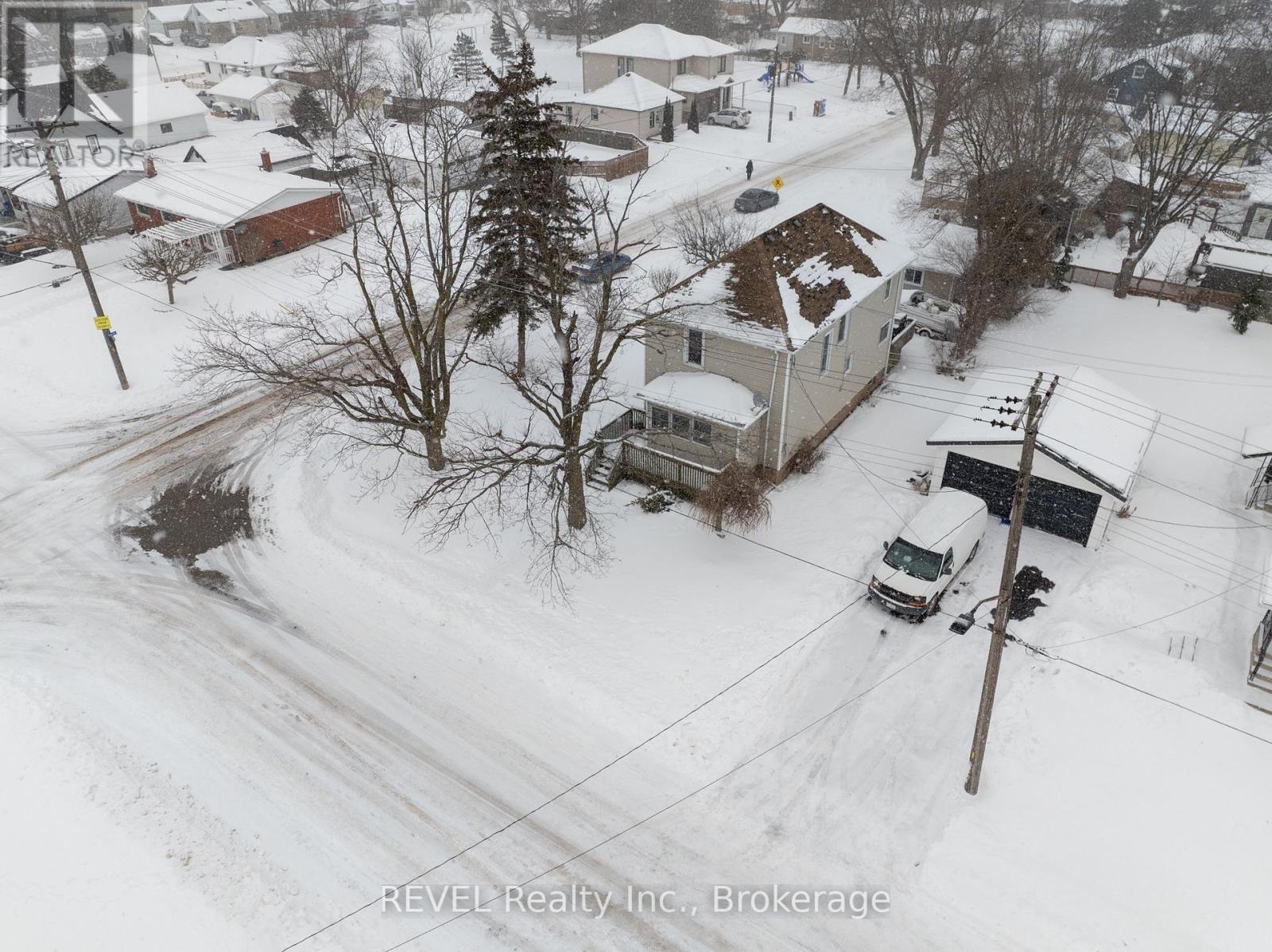 Property at 32 BAY AVENUE image 5