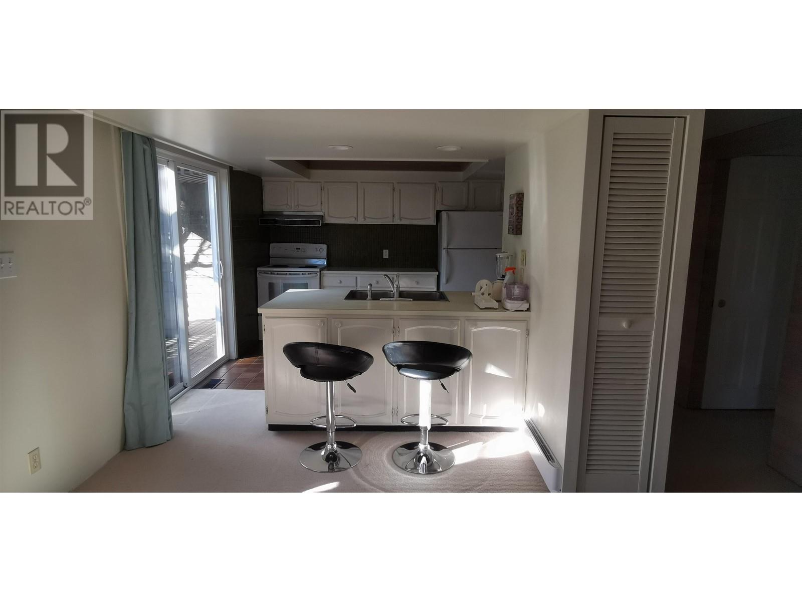 Property at 5631 BLENHEIM STREET image 3