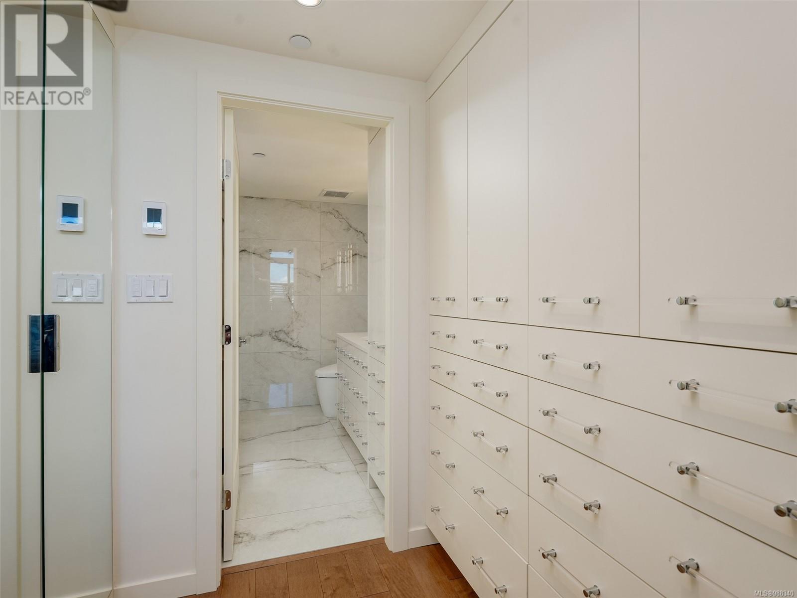 1005 707 Courtney St, Victoria, British Columbia  V8W 0A9 - Photo 19 - 988340