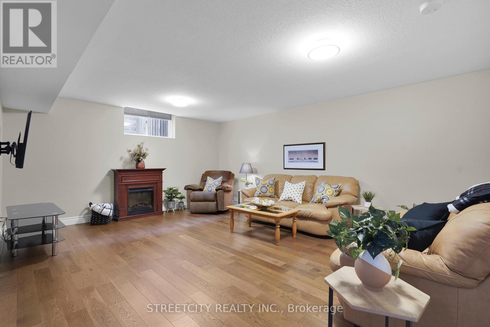 Photo 31 of 45 for 1583 Healy Road
