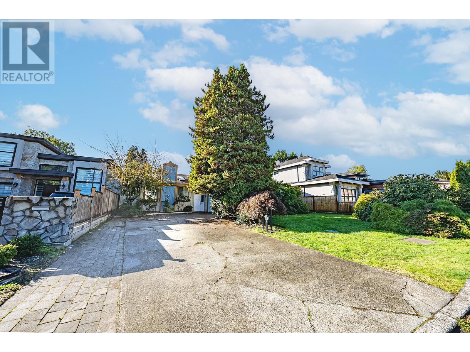 8340 Lunen Road, Richmond, British Columbia  V6Y 2X2 - Photo 1 - R2972889