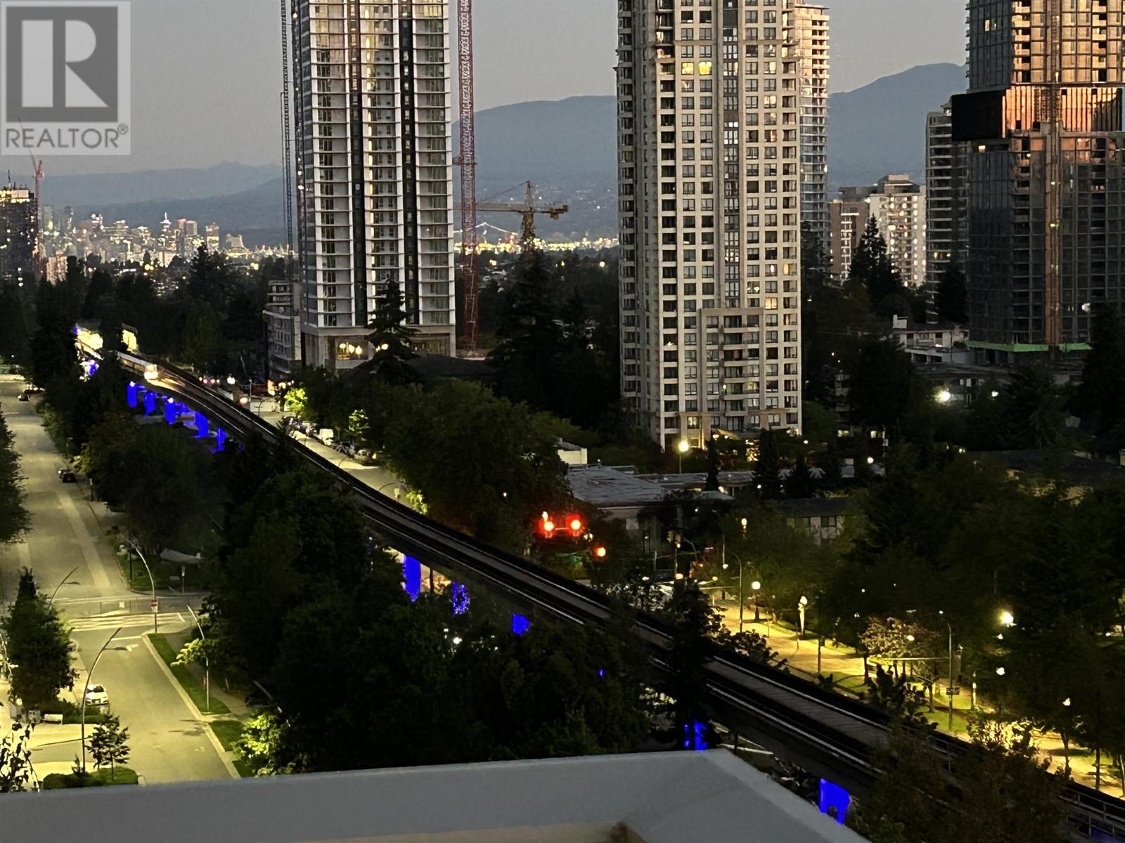 Listing Picture 19 of 26 : 1102 4458 BERESFORD STREET, Burnaby / 本拿比 - 魯藝地產 Yvonne Lu Group - MLS Medallion Club Member