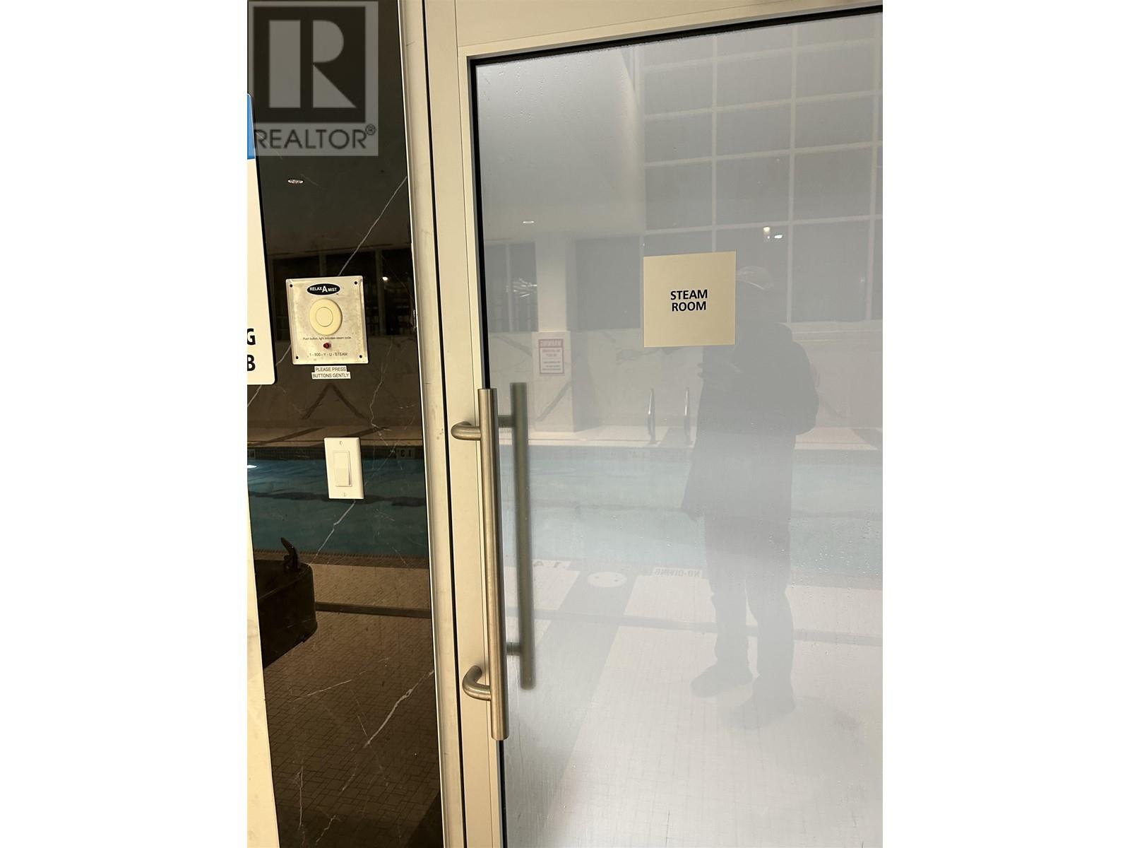 Listing Picture 8 of 26 : 1102 4458 BERESFORD STREET, Burnaby / 本拿比 - 魯藝地產 Yvonne Lu Group - MLS Medallion Club Member