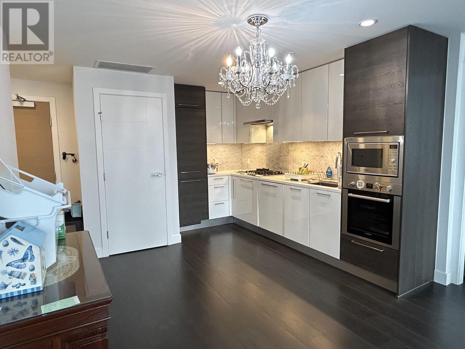 Listing Picture 20 of 26 : 1102 4458 BERESFORD STREET, Burnaby / 本拿比 - 魯藝地產 Yvonne Lu Group - MLS Medallion Club Member