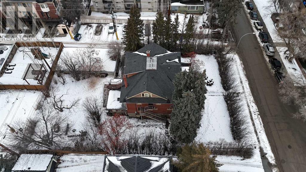 Property at 1915 10 Street SW image 4