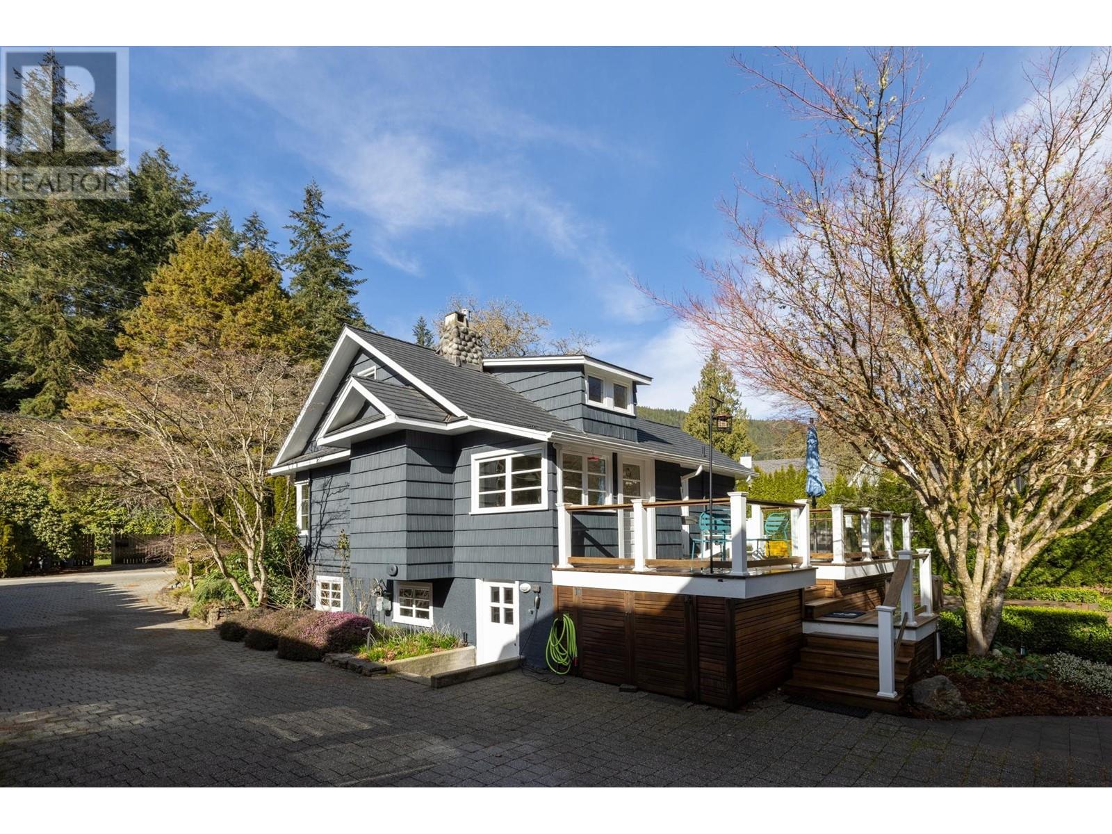 5648 Eagle Harbour Road, West Vancouver, British Columbia  V7W 1P5 - Photo 3 - R2972872