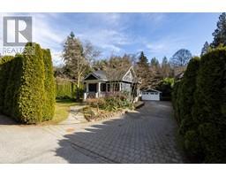 5648 EAGLE HARBOUR ROAD, West Vancouver, British Columbia
