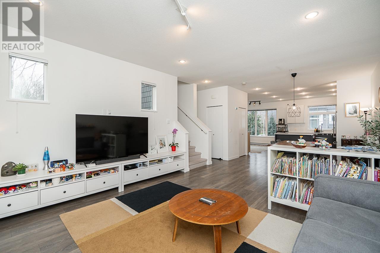 45 2560 Pitt River Road, Port Coquitlam, British Columbia  V3C 0G6 - Photo 7 - R2972467