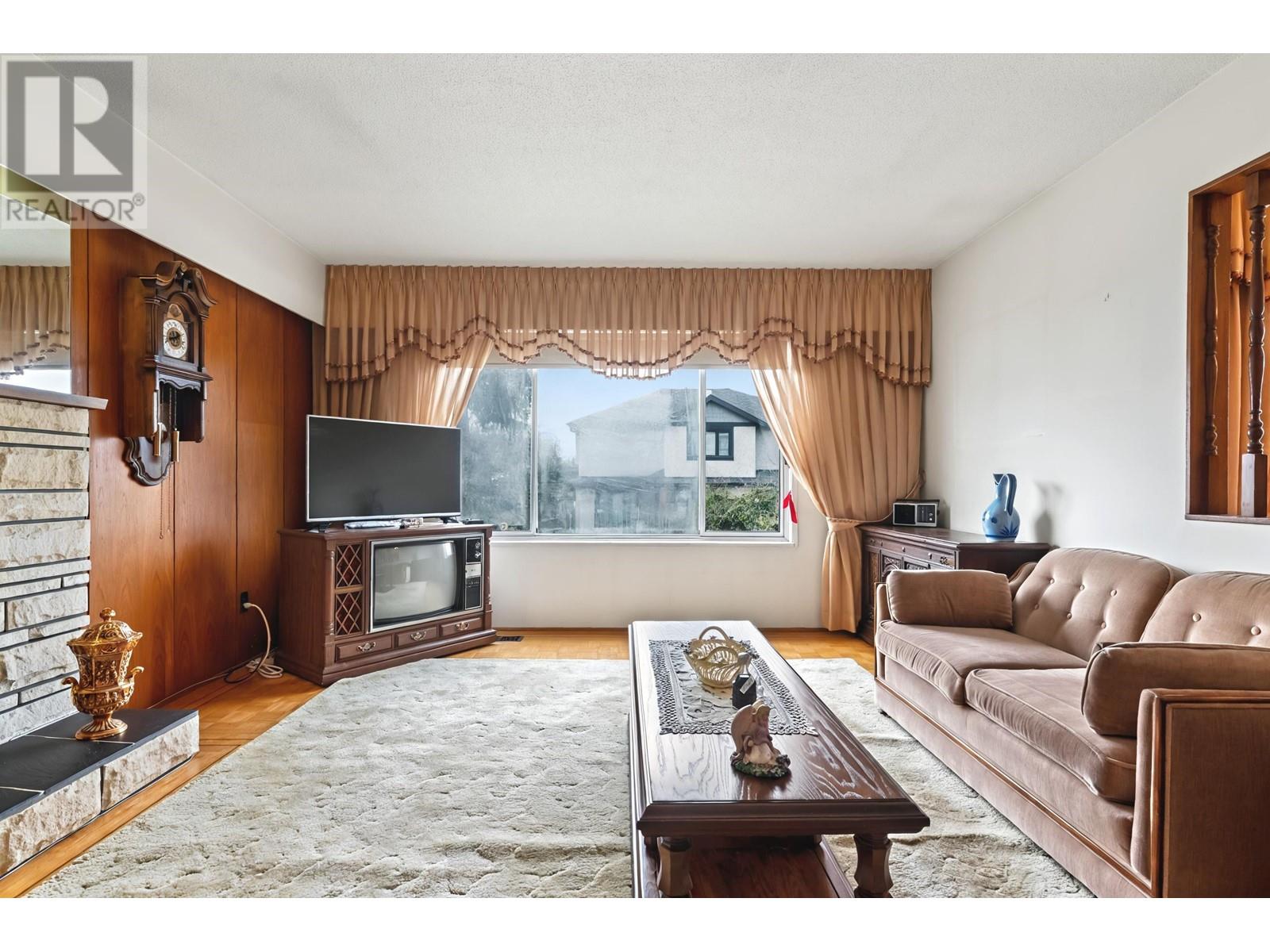 3980 Penticton Street, Vancouver, British Columbia  V5R 1X8 - Photo 3 - R2972971