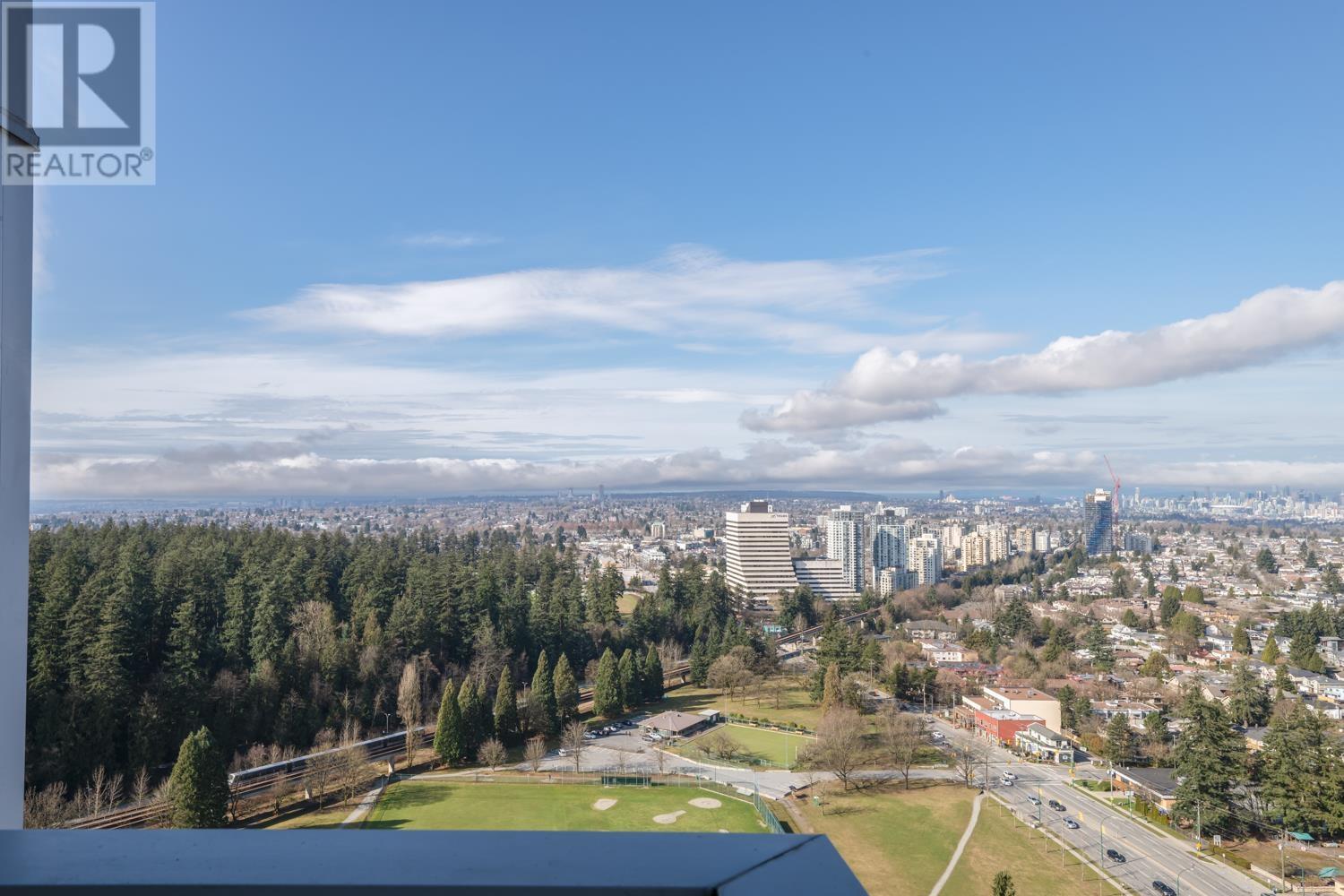 Listing Picture 13 of 27 : 3307 5883 BARKER AVENUE, Burnaby / 本拿比 - 魯藝地產 Yvonne Lu Group - MLS Medallion Club Member