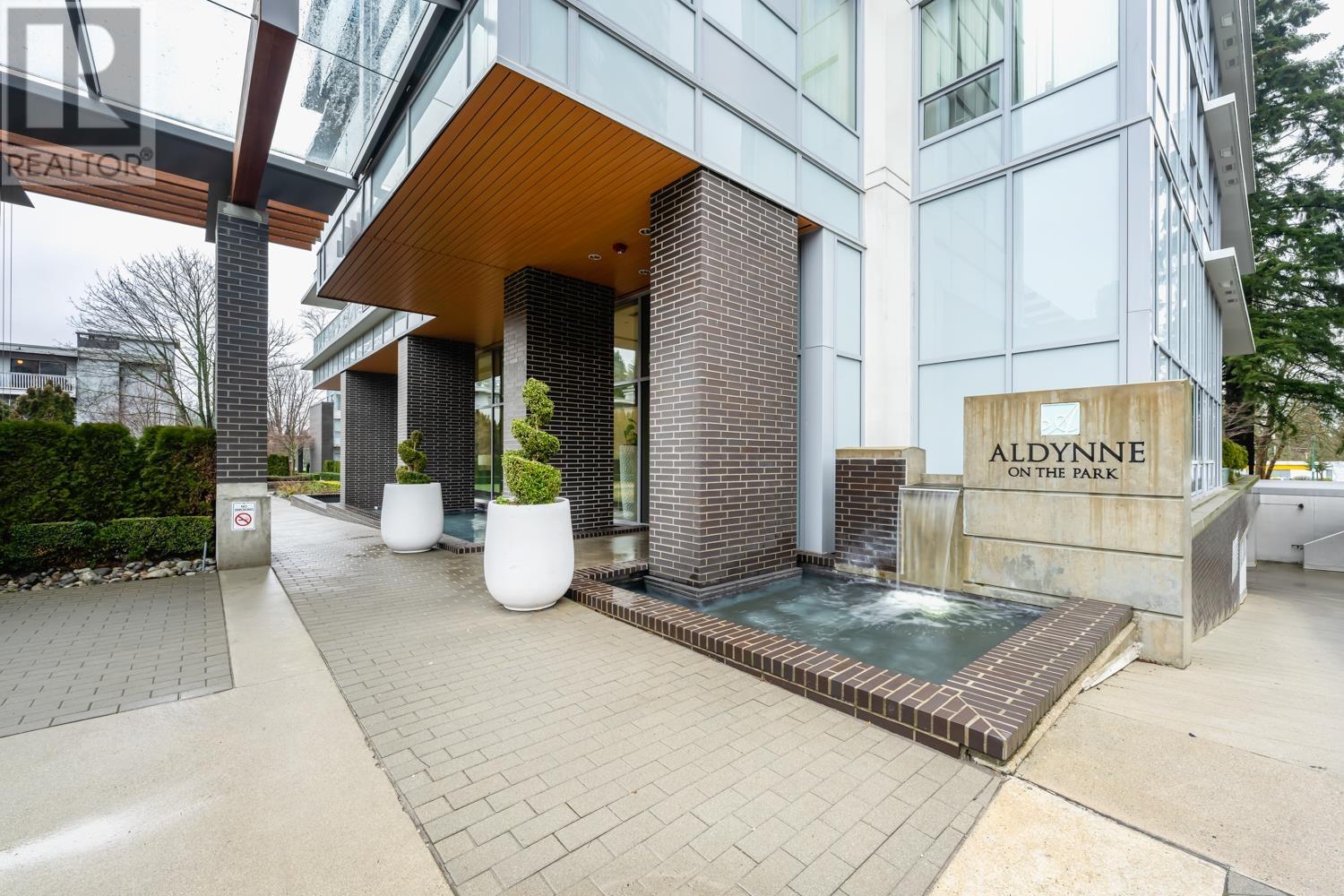 Listing Picture 26 of 27 : 3307 5883 BARKER AVENUE, Burnaby / 本拿比 - 魯藝地產 Yvonne Lu Group - MLS Medallion Club Member