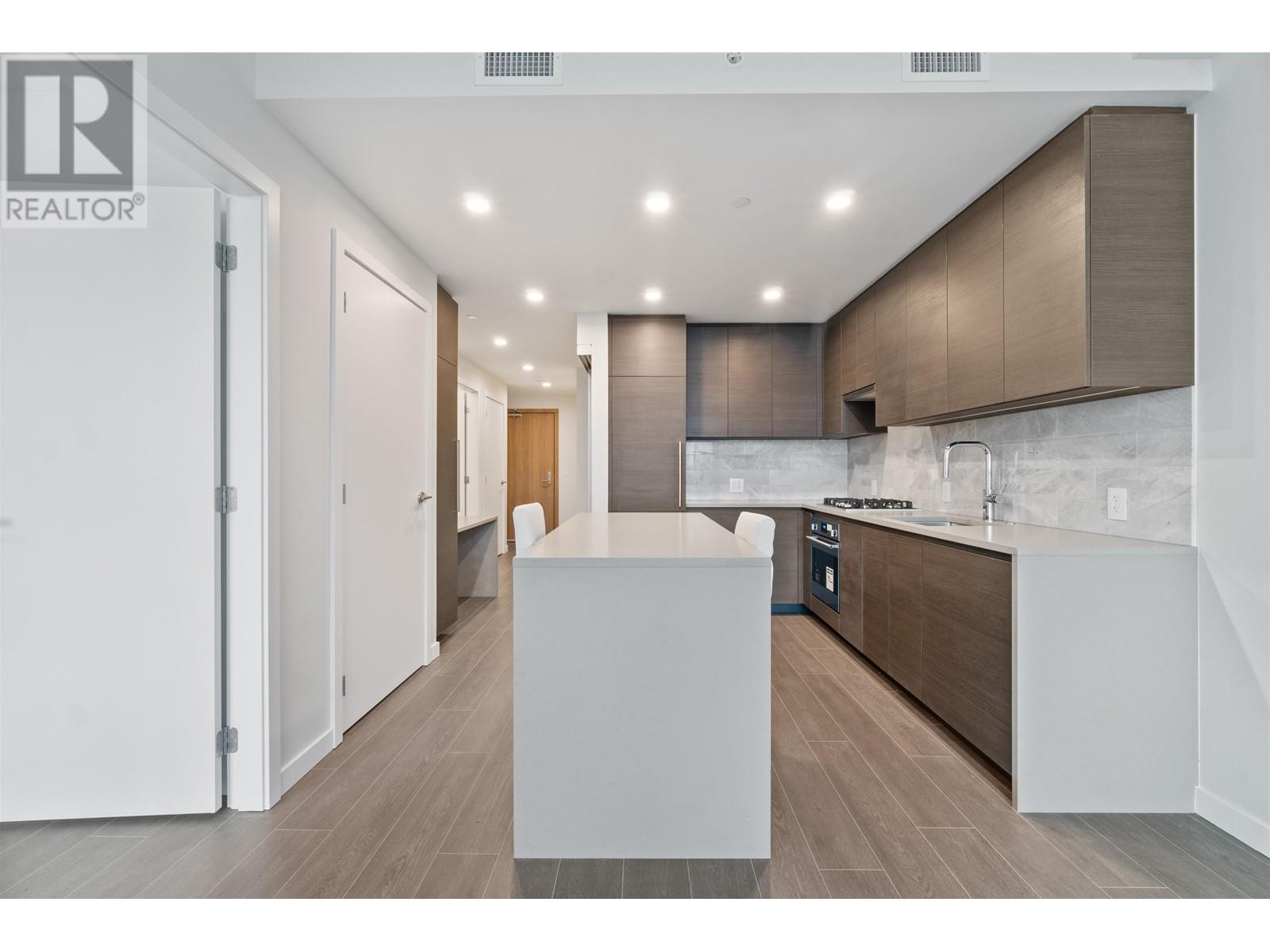 Listing Picture 8 of 37 : 5903 2108 GILMORE AVENUE, Burnaby / 本拿比 - 魯藝地產 Yvonne Lu Group - MLS Medallion Club Member