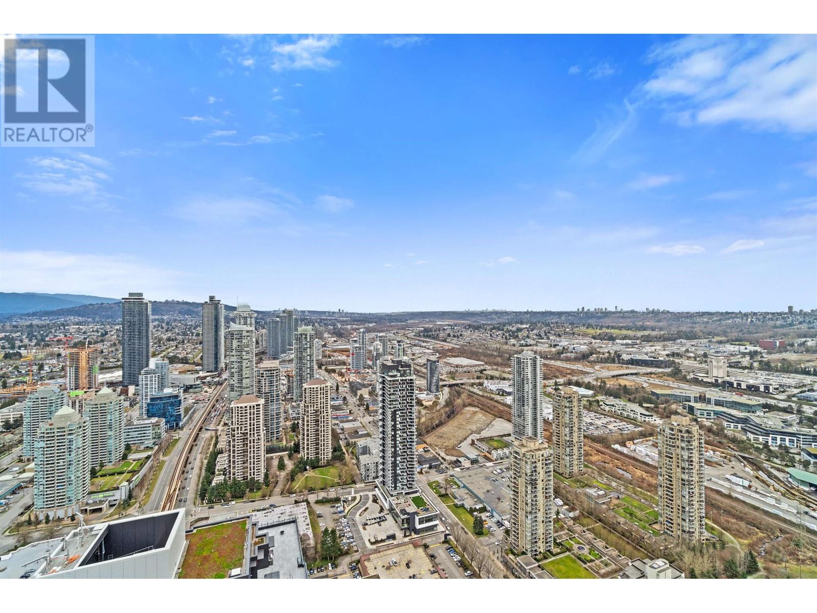 Listing Picture 2 of 37 : 5903 2108 GILMORE AVENUE, Burnaby / 本拿比 - 魯藝地產 Yvonne Lu Group - MLS Medallion Club Member