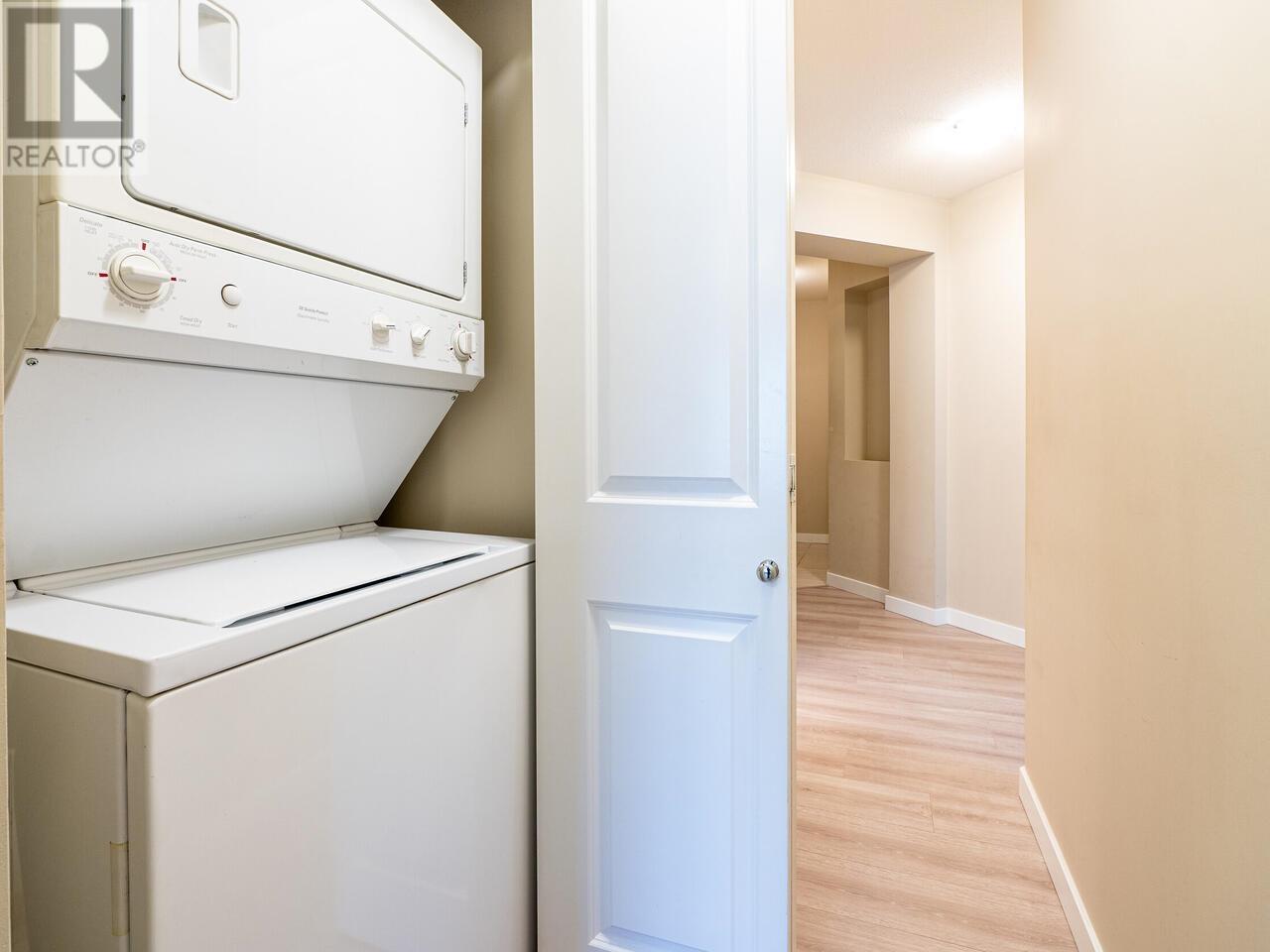 Listing Picture 14 of 20 : 412 9233 GOVERNMENT STREET, Burnaby / 本拿比 - 魯藝地產 Yvonne Lu Group - MLS Medallion Club Member