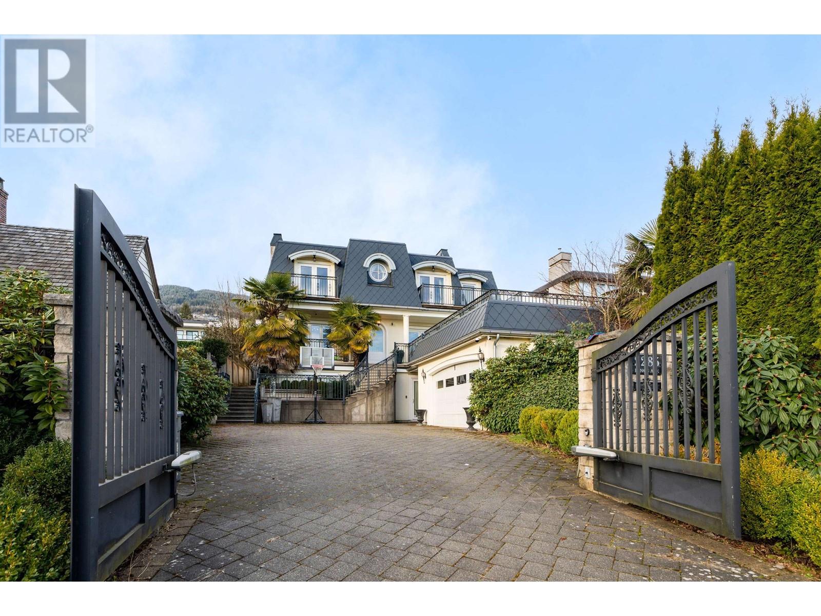 Property at 2285 KINGS AVENUE image 1