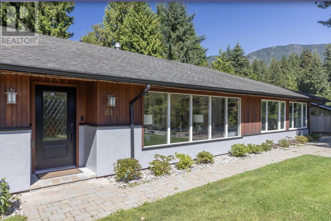 81 Morven Drive, West Vancouver, British Columbia  V7S 1B3 - Photo 2 - R2972994