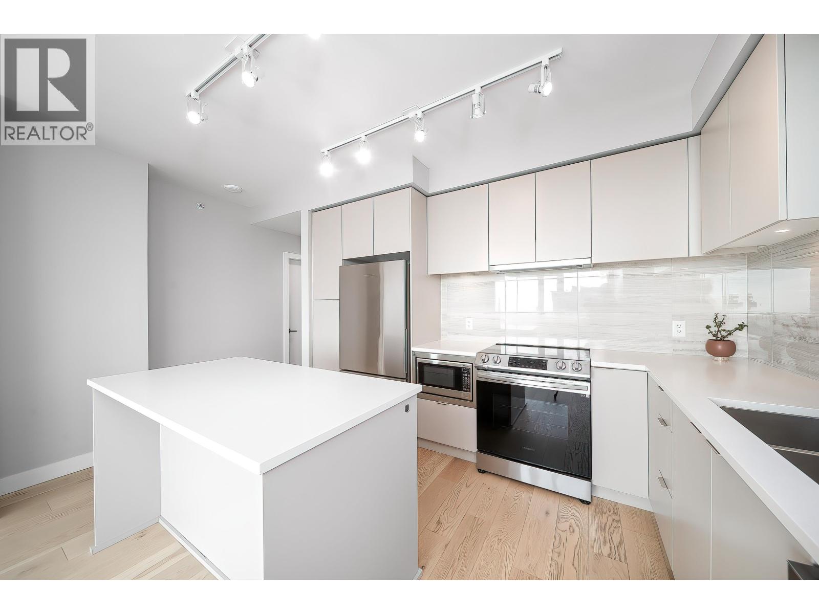 1304 8761 University Crescent, Burnaby, British Columbia  V5A 4Y8 - Photo 6 - R2972964