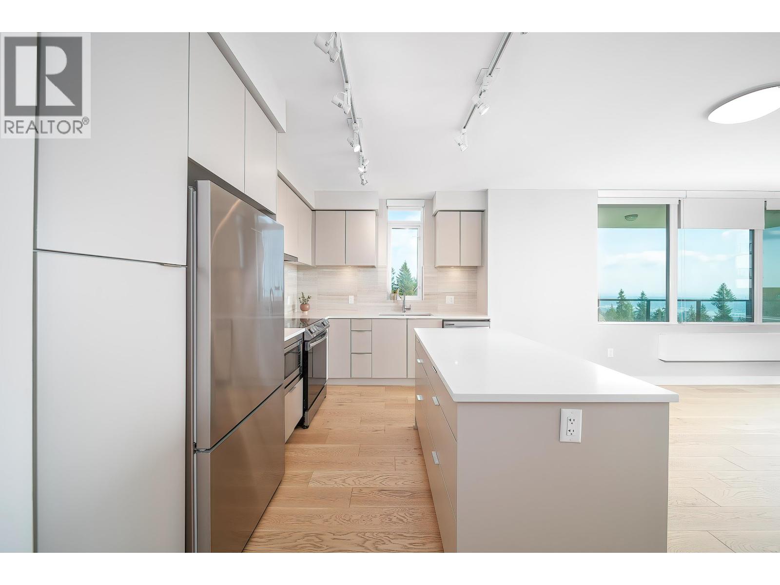 1304 8761 University Crescent, Burnaby, British Columbia  V5A 4Y8 - Photo 3 - R2972964