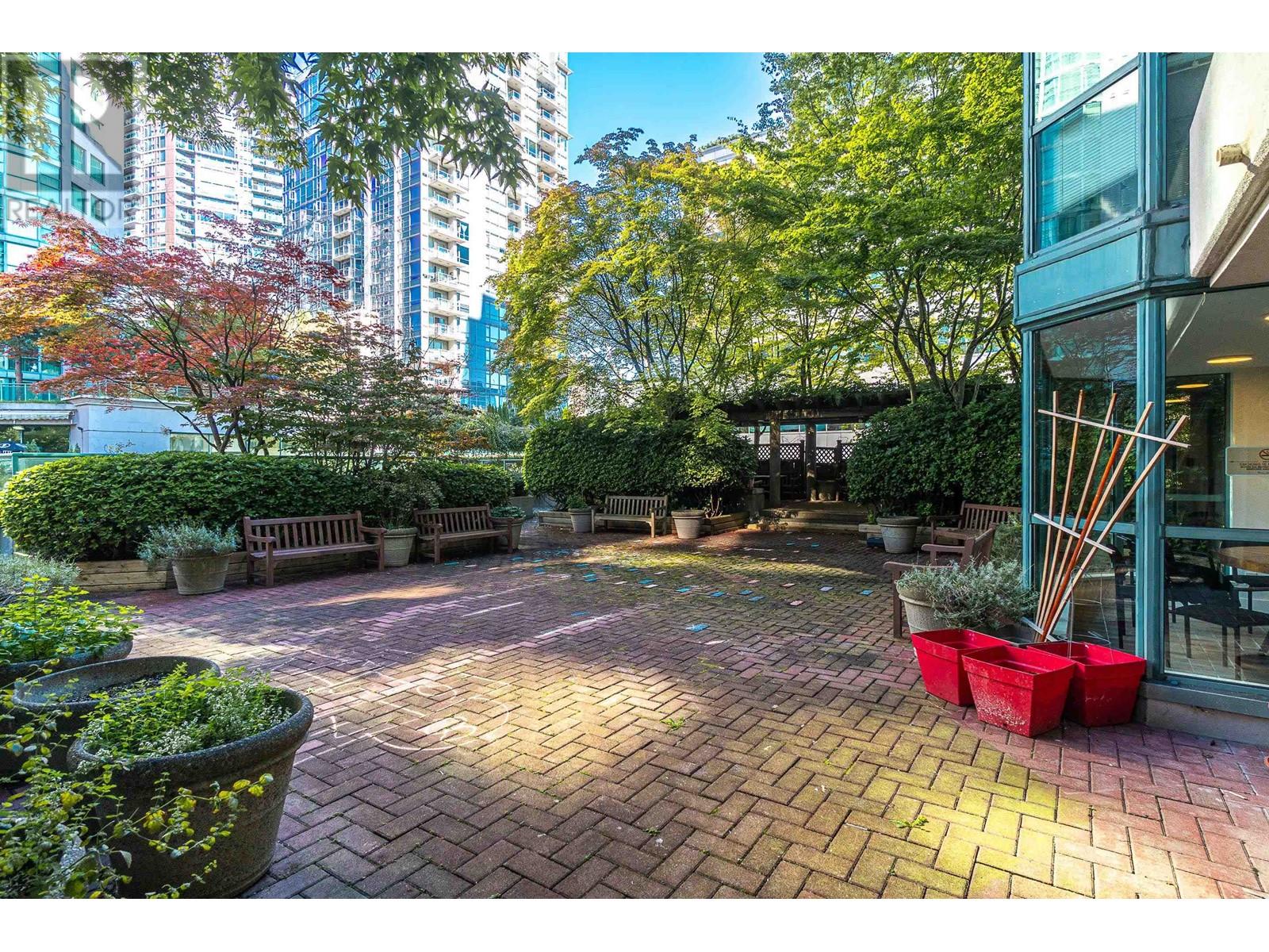 2405 888 Hamilton Street, Vancouver, British Columbia  V6B 5W4 - Photo 31 - R2951666