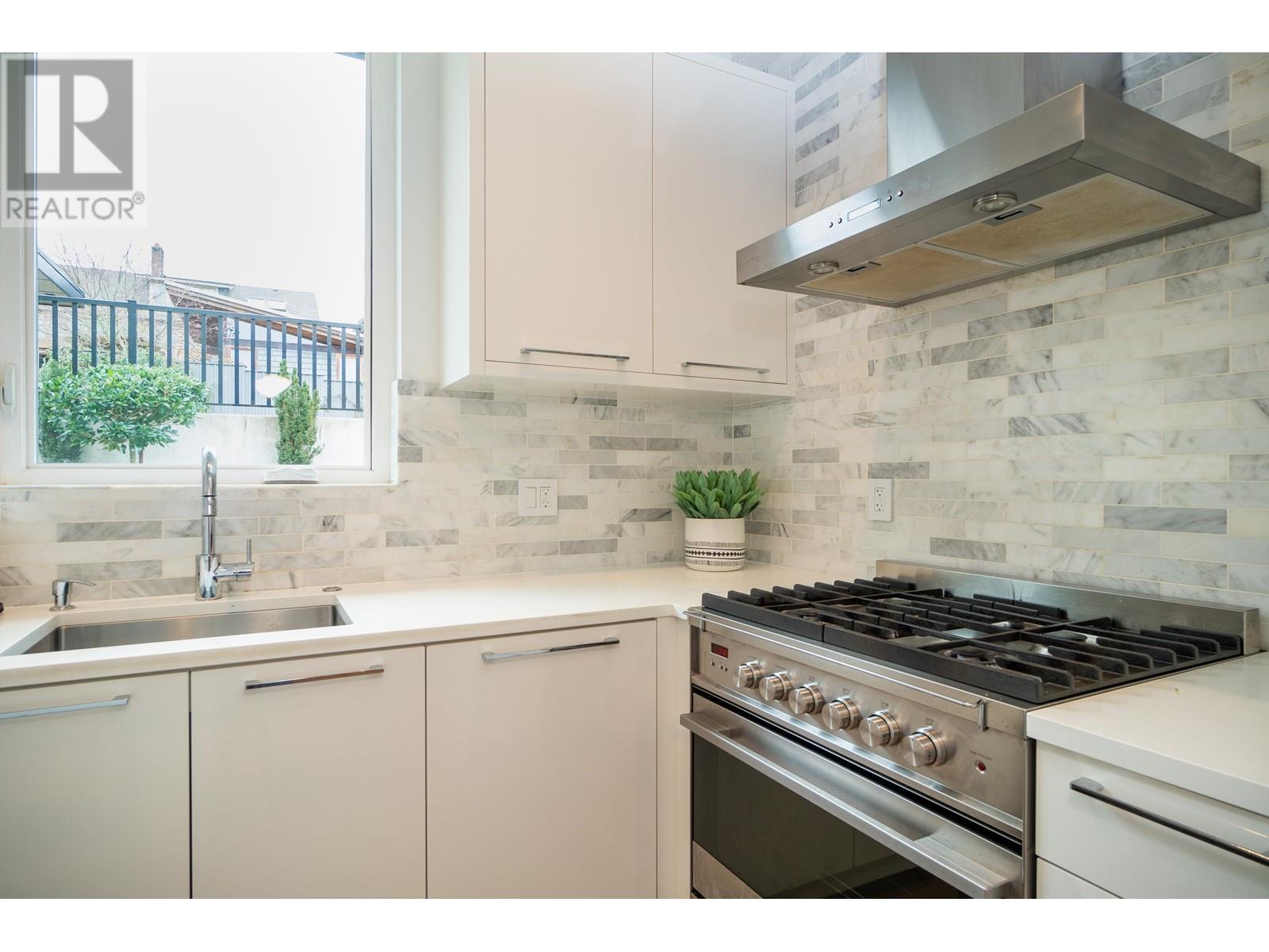 1465 Jefferson Avenue, West Vancouver, British Columbia  V7T 2B6 - Photo 13 - R2969660