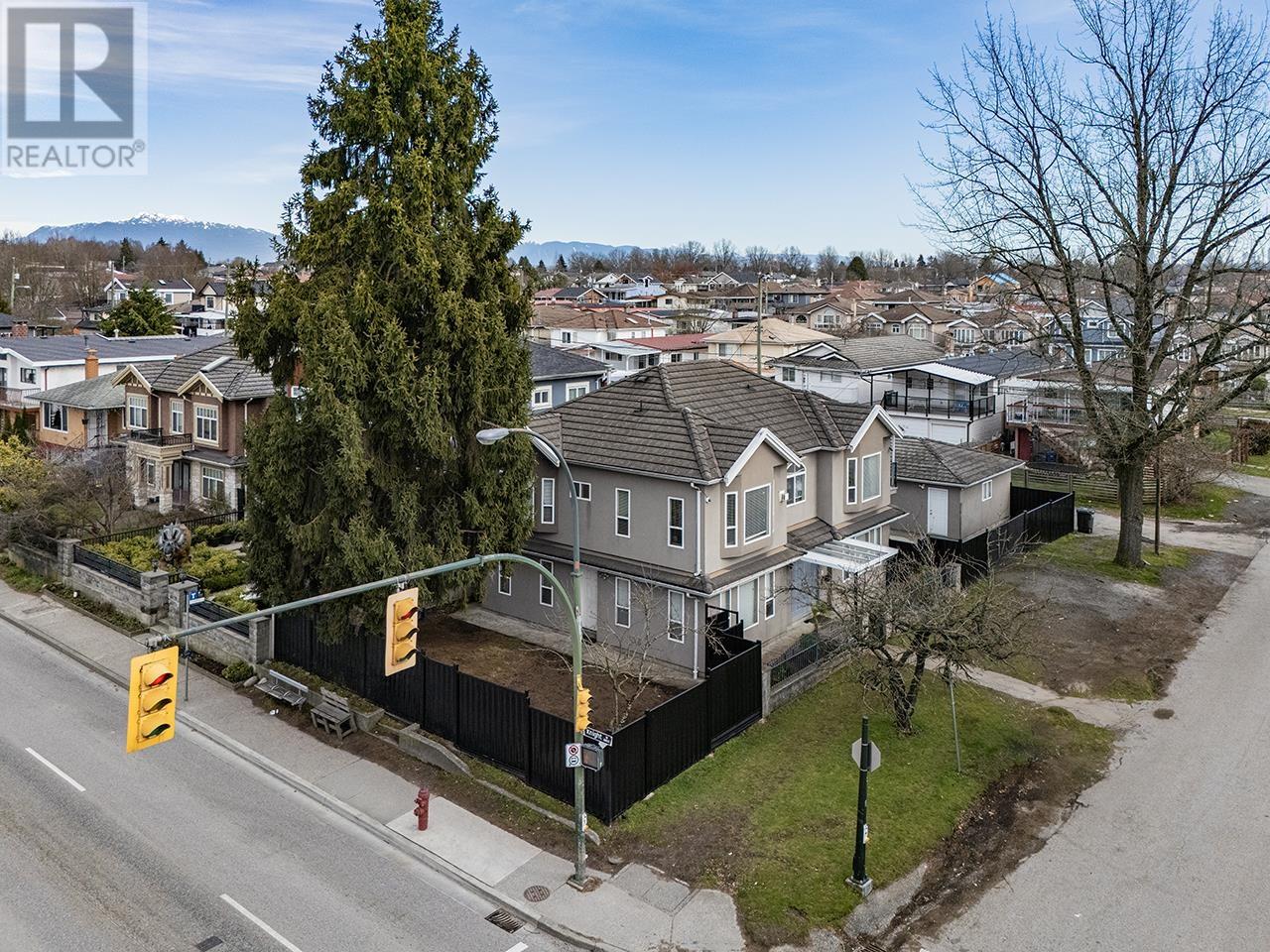 1403 E 53rd Avenue, Vancouver, British Columbia  V5P 4P7 - Photo 2 - R2972205