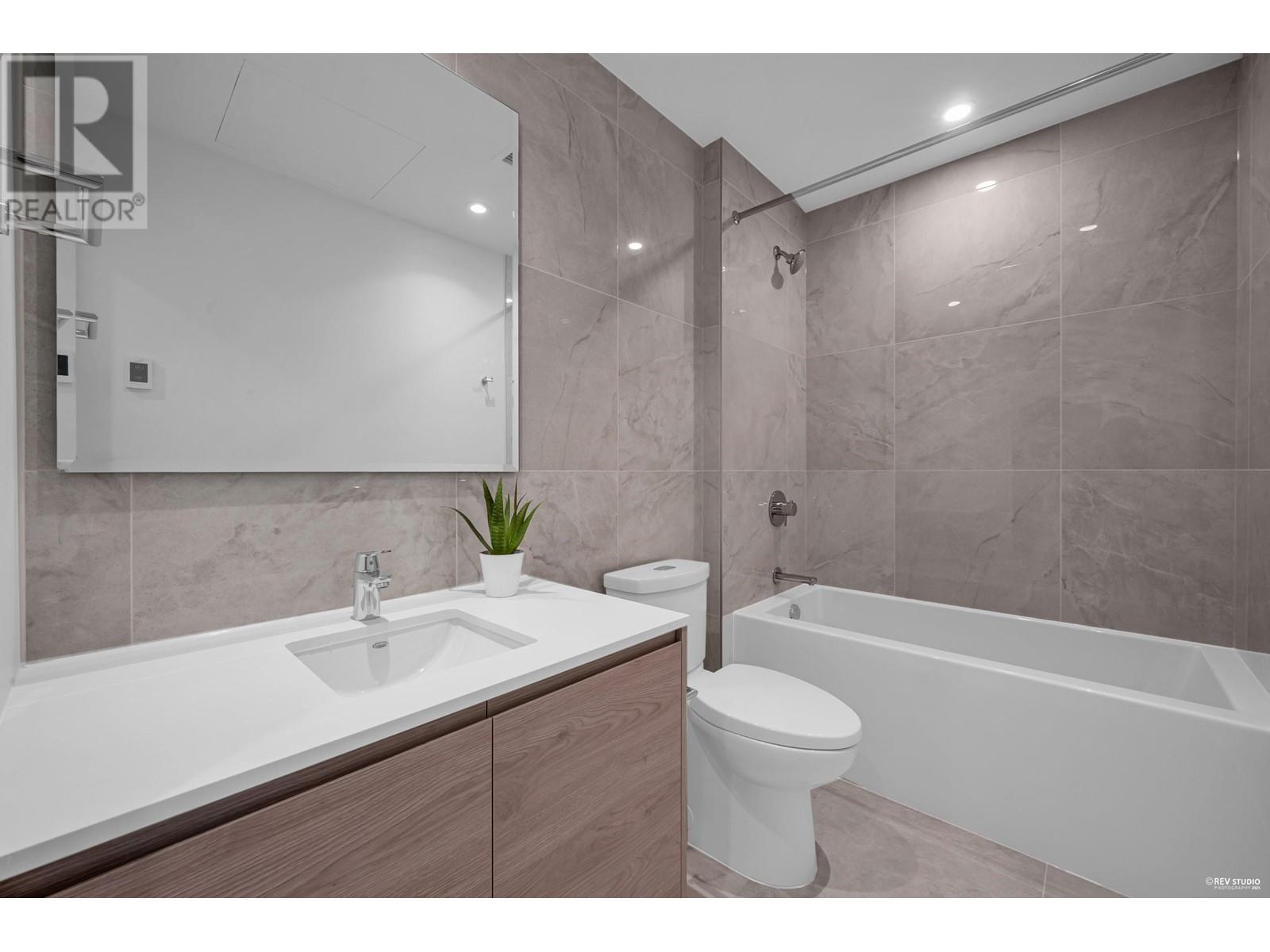 3003 660 Quayside Drive, New Westminster, British Columbia  V3M 0P2 - Photo 17 - R2972807