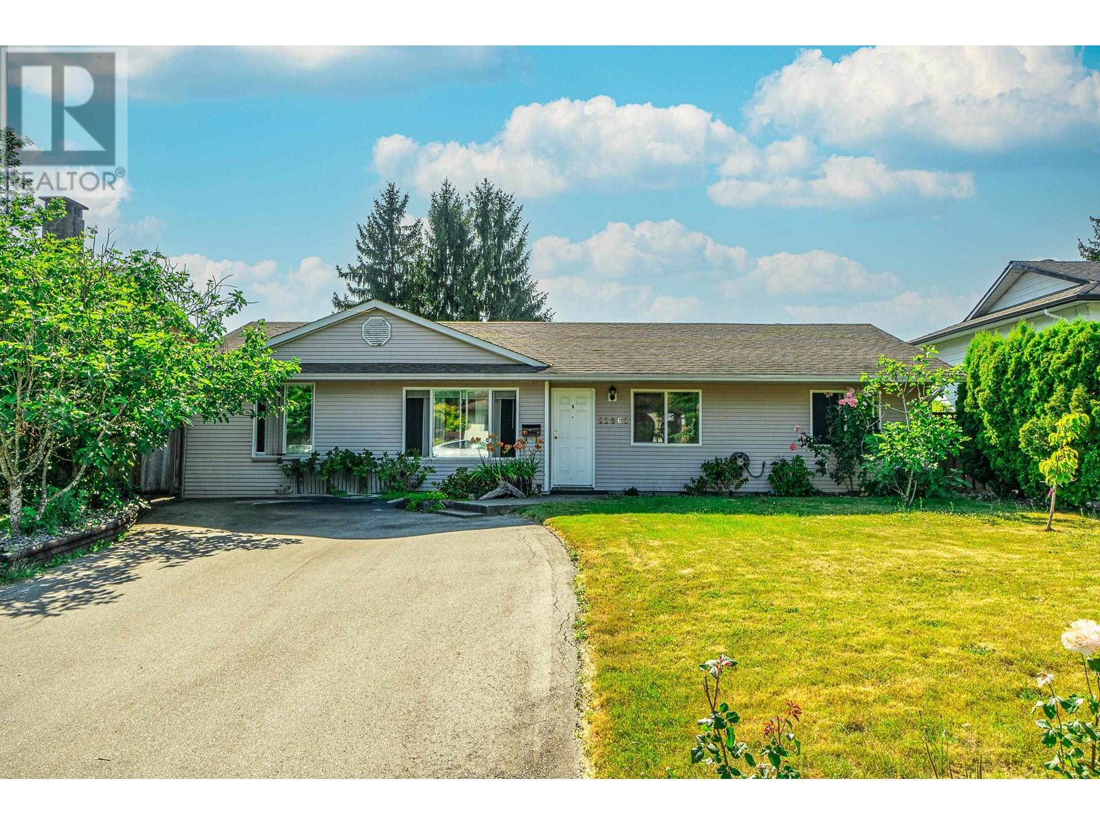 11861 GEE STREET, Maple Ridge, British Columbia