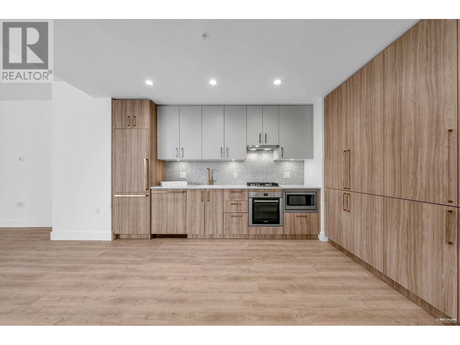 306 2375 Emery Court, North Vancouver, British Columbia  V7J 0E8 - Photo 7 - R2972530