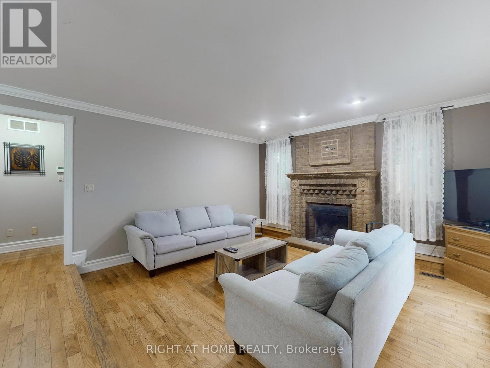 Property at 1 KENNETH AVENUE image 4