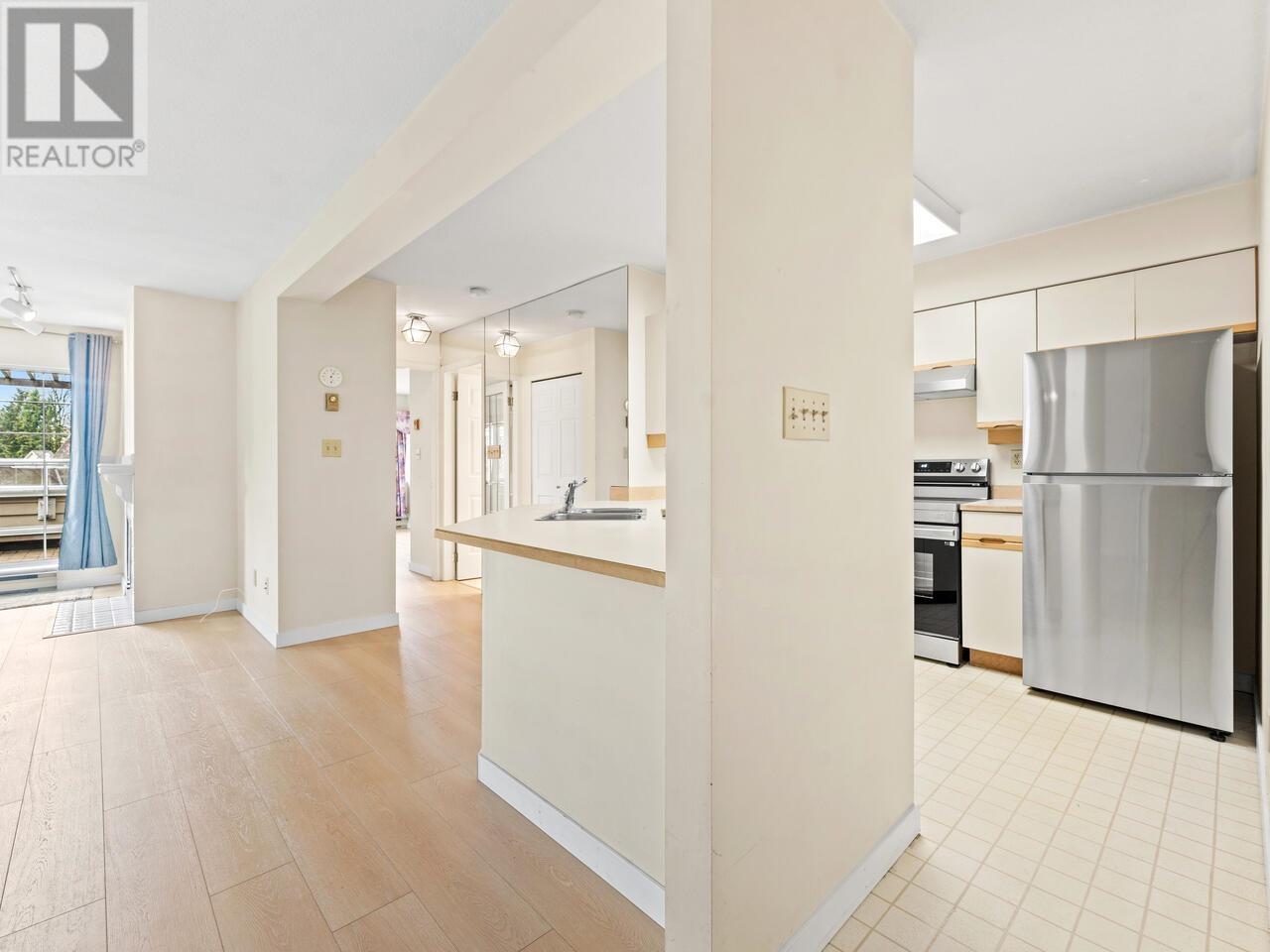 302 3401 Curle Avenue, Burnaby, British Columbia  V5G 4P4 - Photo 10 - R2972749