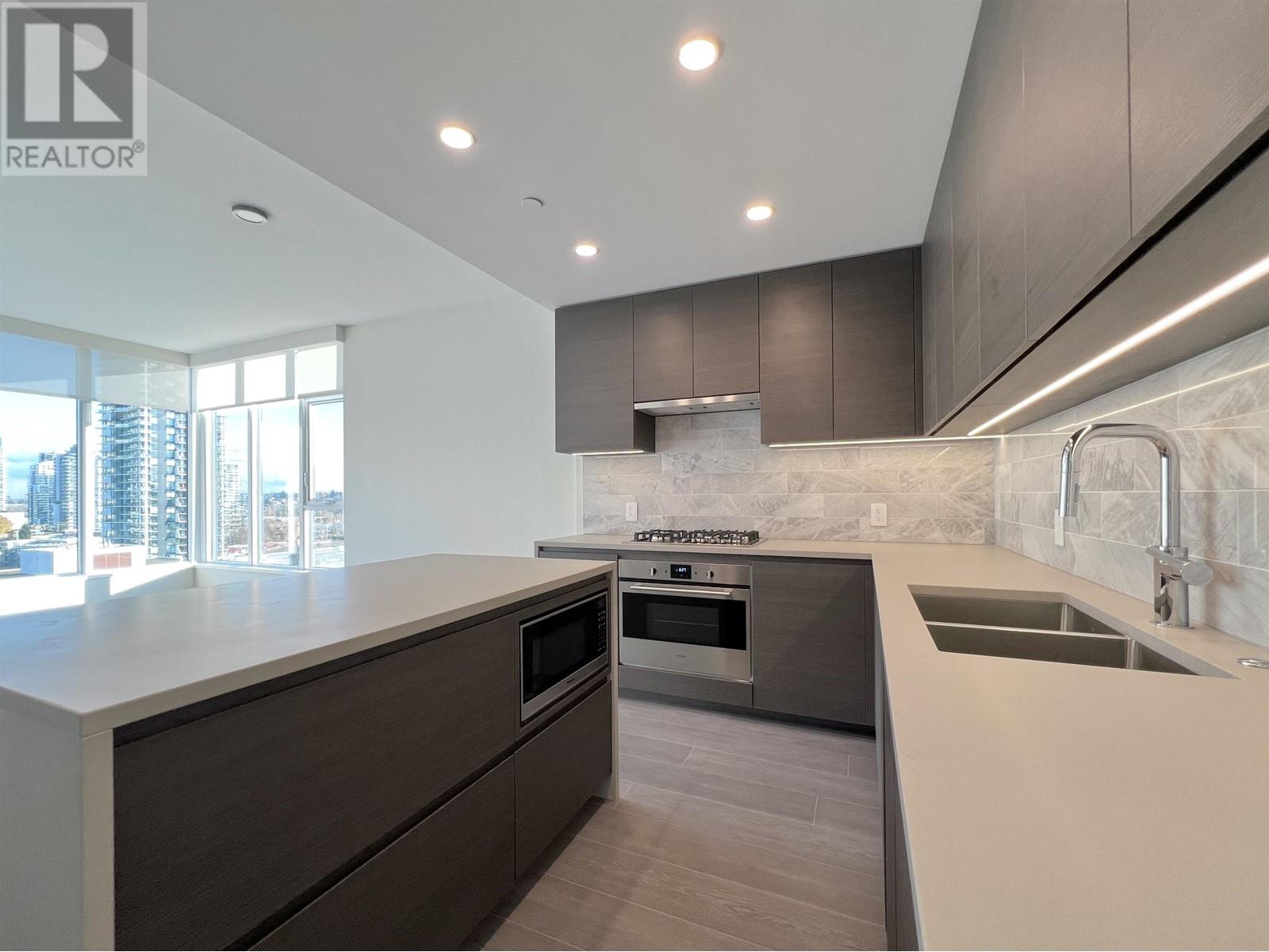 1210 4168 LOUGHEED HIGHWAY, Burnaby