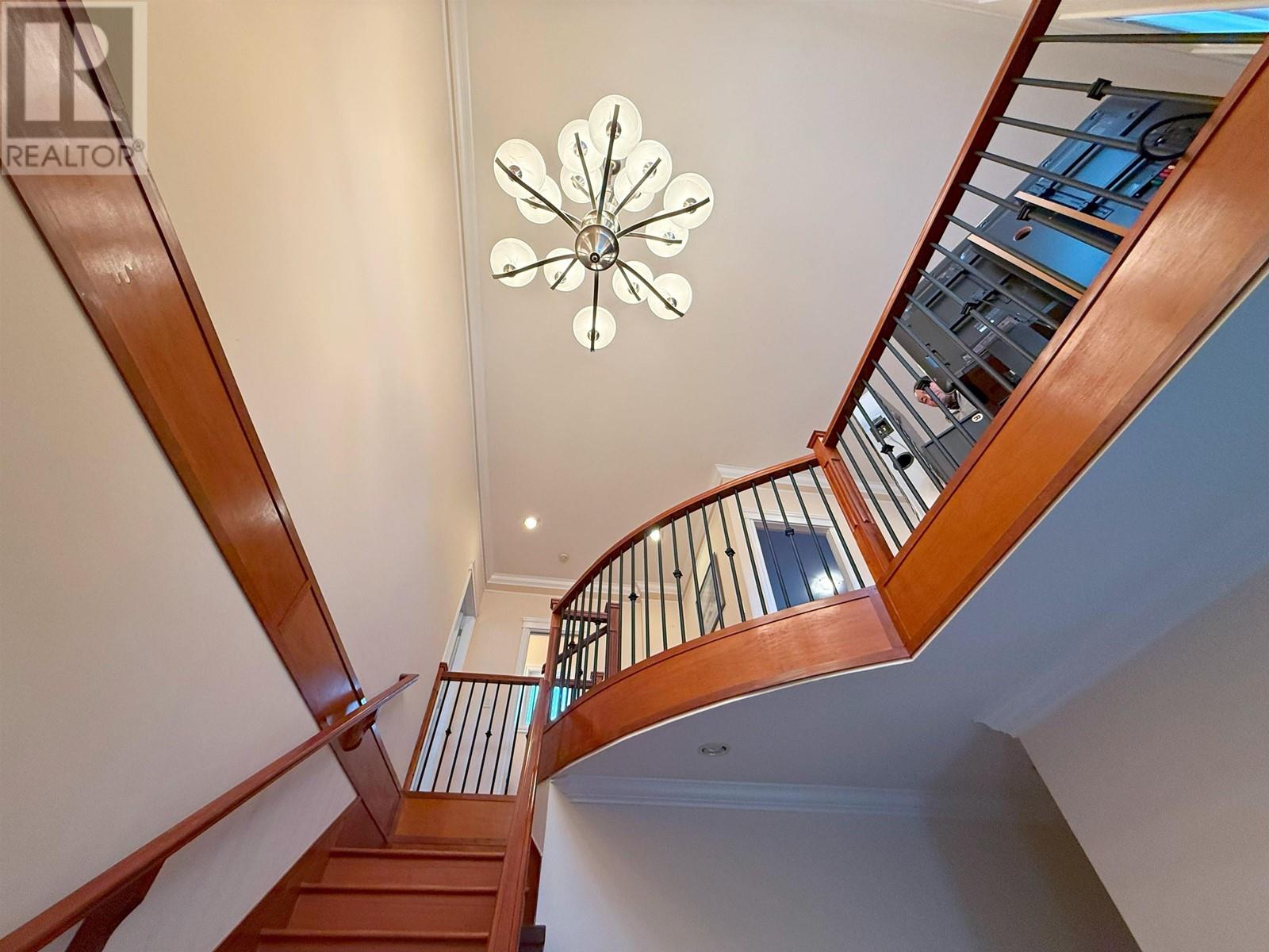 271 Beta Avenue, Burnaby, British Columbia  V5C 5L7 - Photo 2 - R2972865