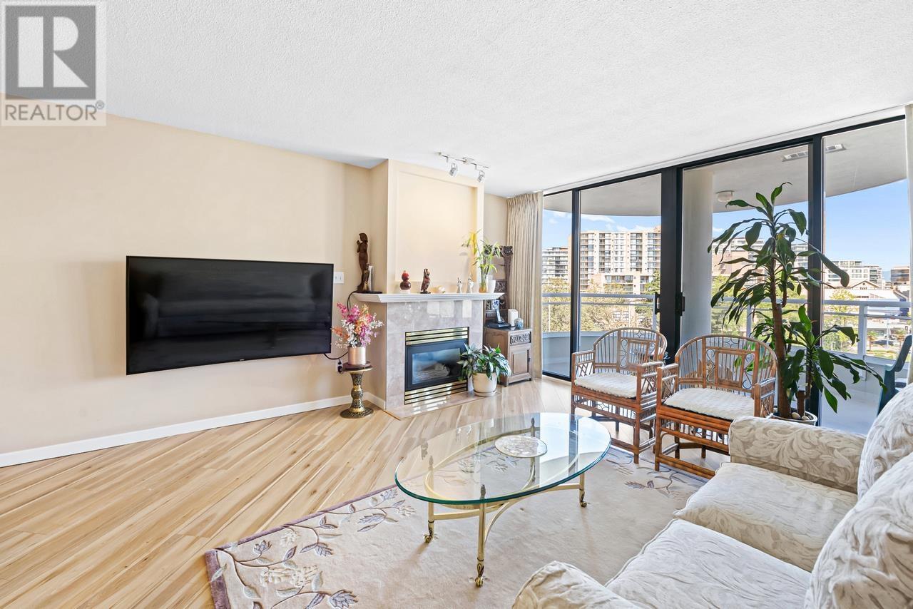 Listing Picture 2 of 19 : 503 6080 MINORU BOULEVARD, Richmond / 烈治文 - 魯藝地產 Yvonne Lu Group - MLS Medallion Club Member