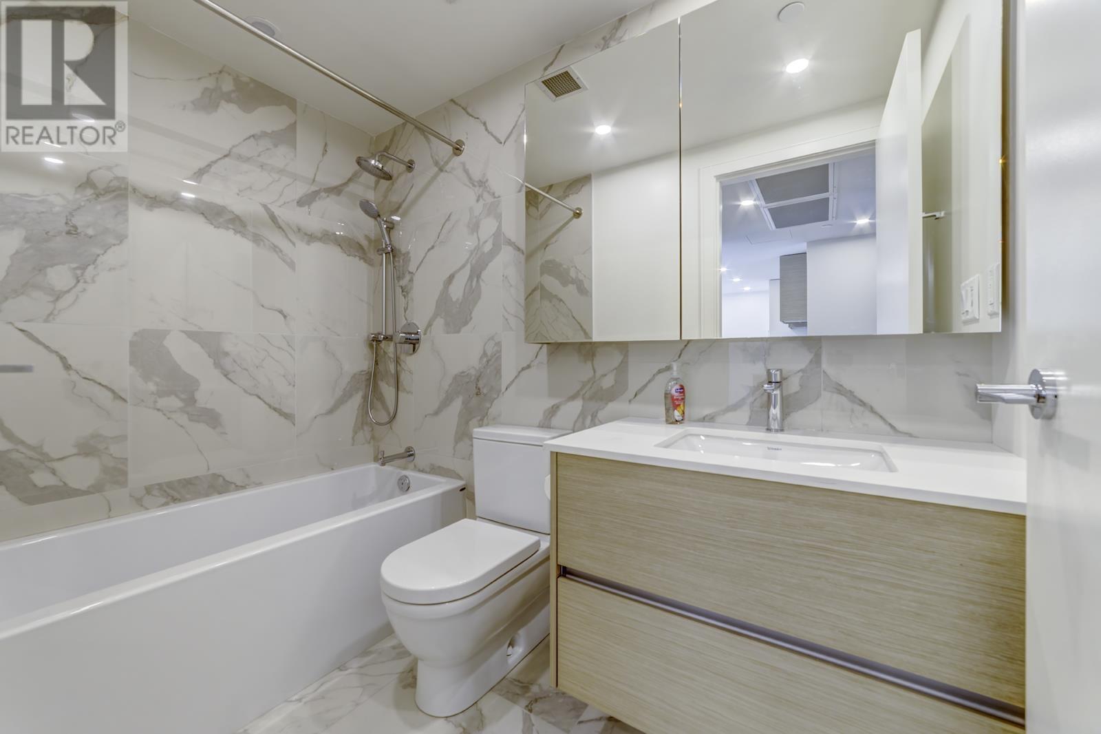2104 200 Klahanie Court, West Vancouver, British Columbia  V7P 0E4 - Photo 14 - R2972857