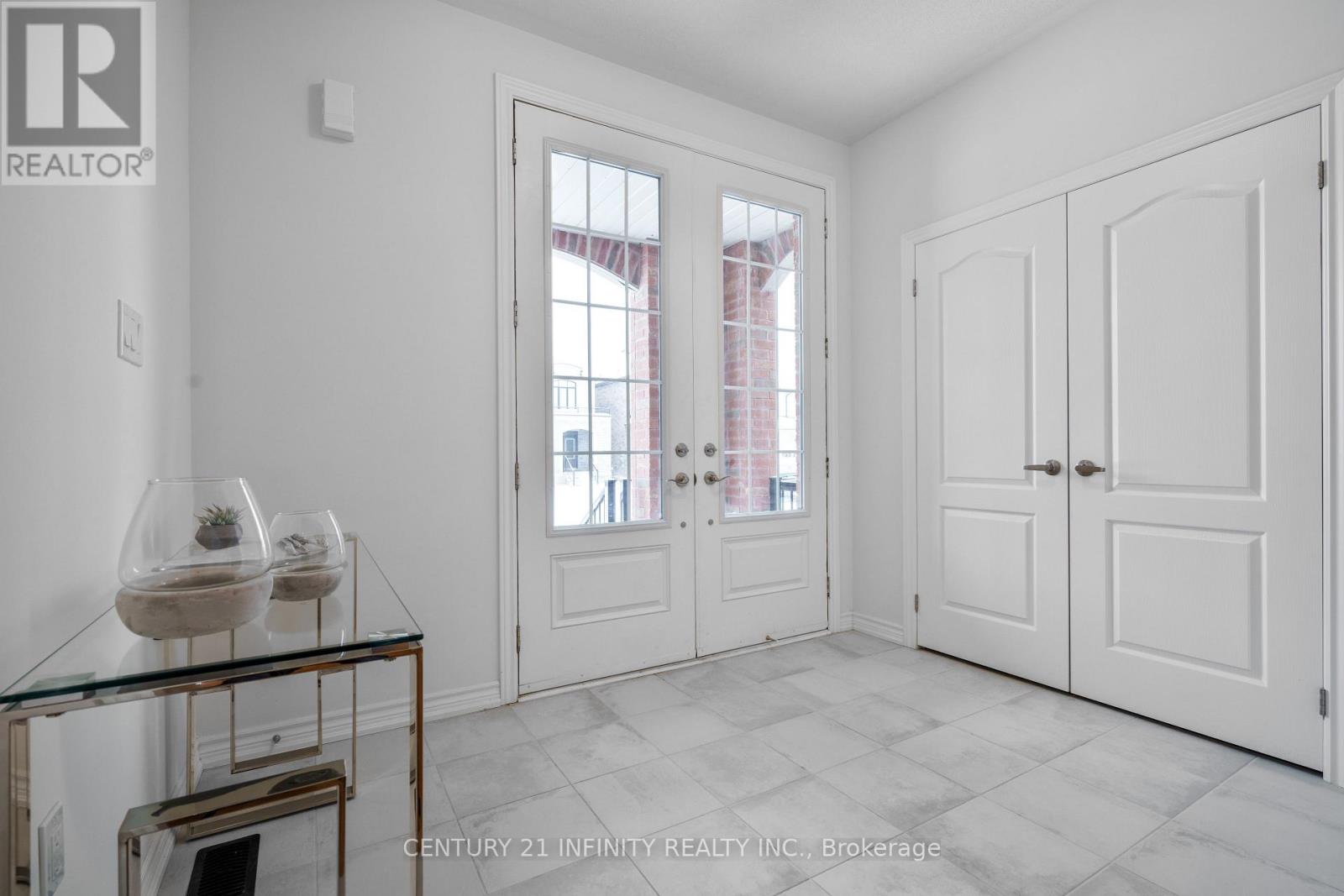 Property at 18 VALLEO STREET image 5