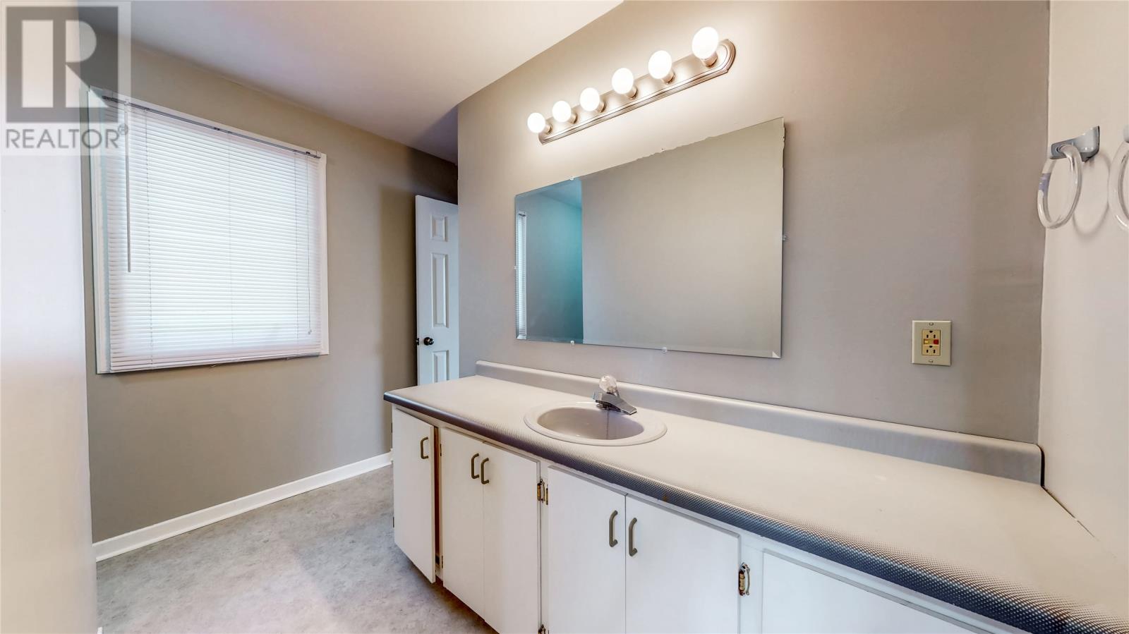 35 Sinnott Place St. John's Newfoundland & Labrador Canada A1L1L1, for Sale, residential, Haris Barki, Keller Williams Platinum Realty