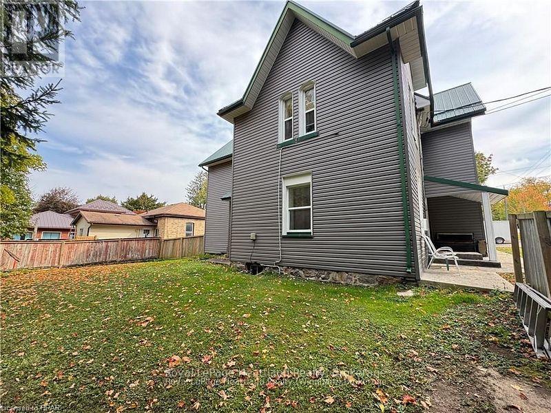 103 Patrick Street, North Huron, Ontario  N0G 2W0 - Photo 4 - X11998703