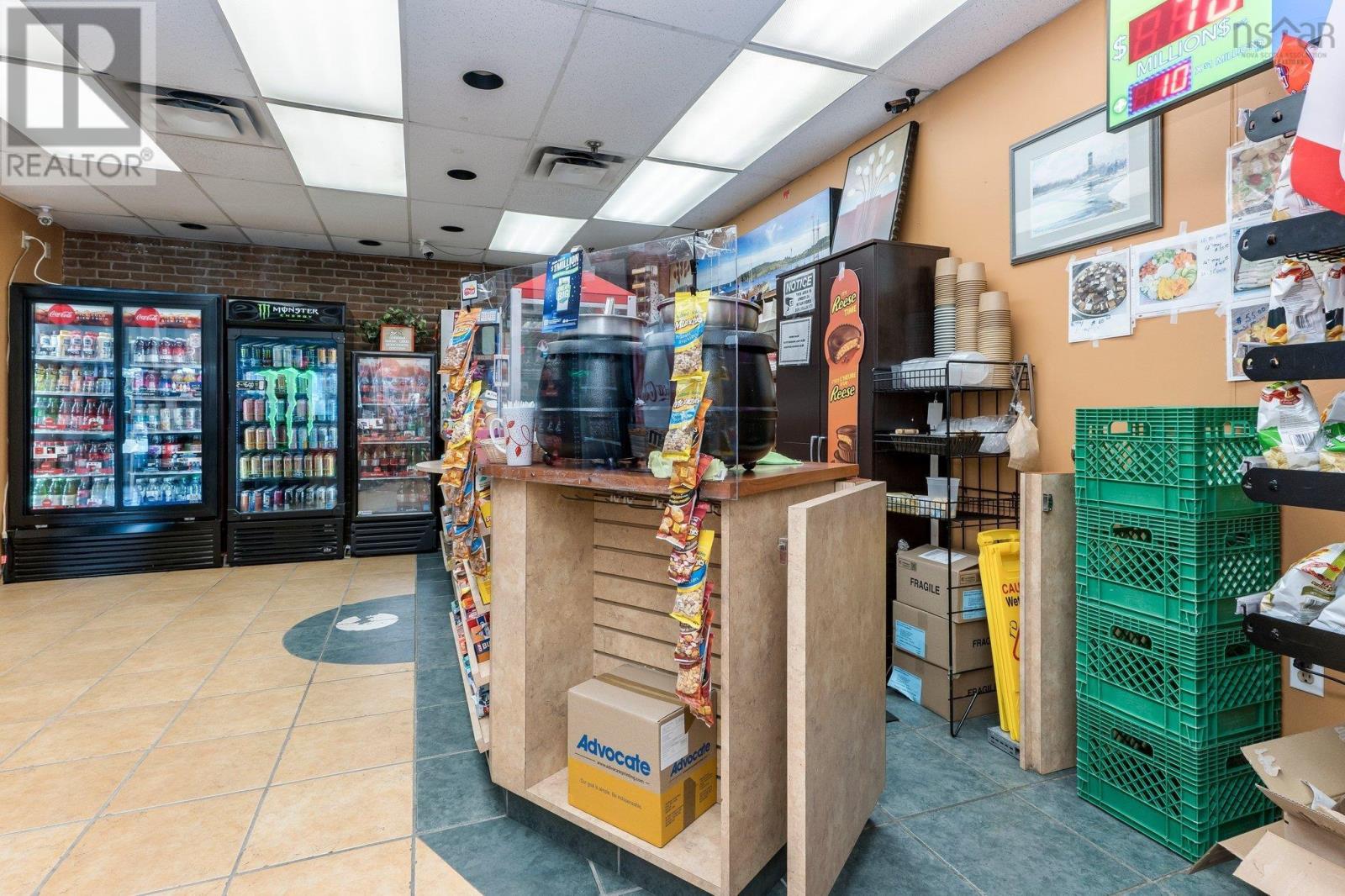 7071 Bayers Road, Halifax, Nova Scotia  B3L 2C2 - Photo 11 - 202504022