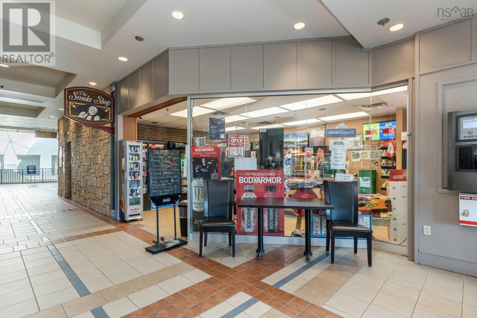 7071 Bayers Road, Halifax, Nova Scotia  B3L 2C2 - Photo 4 - 202504022