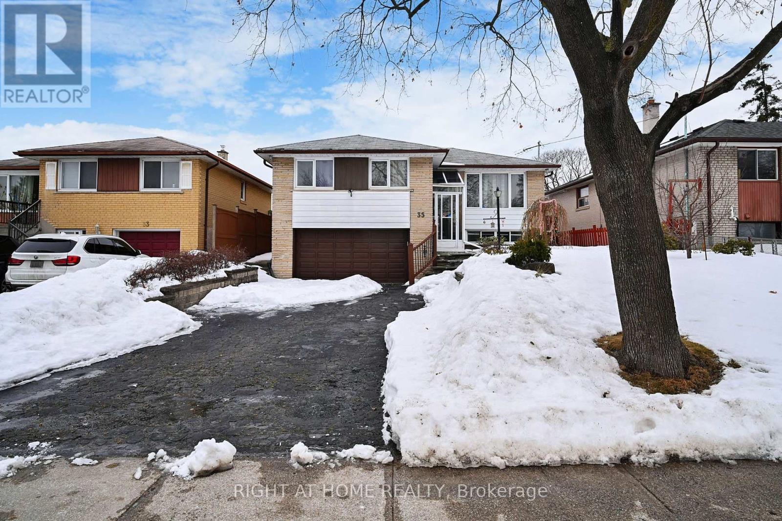 Property at 35 WESTHUMBER BOULEVARD image 1