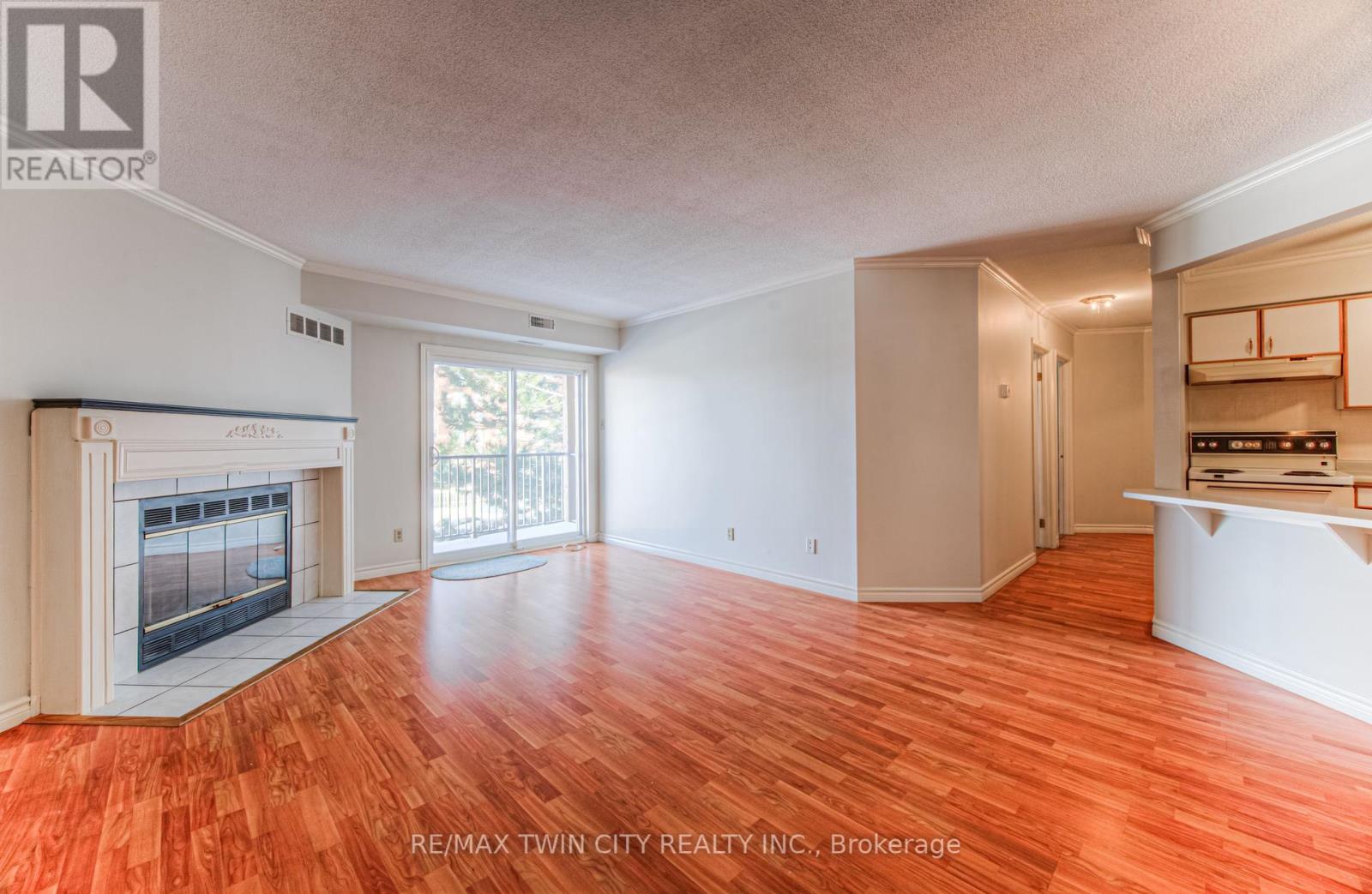 Property at 44 - 3085 KINGSWAY DRIVE image 4
