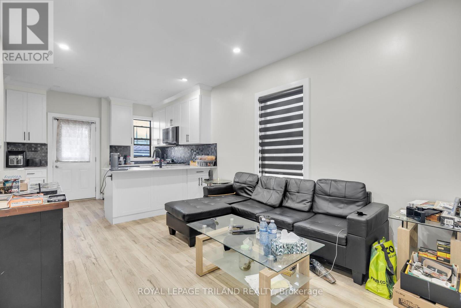 Property at 8 BRUCE STREET image 3