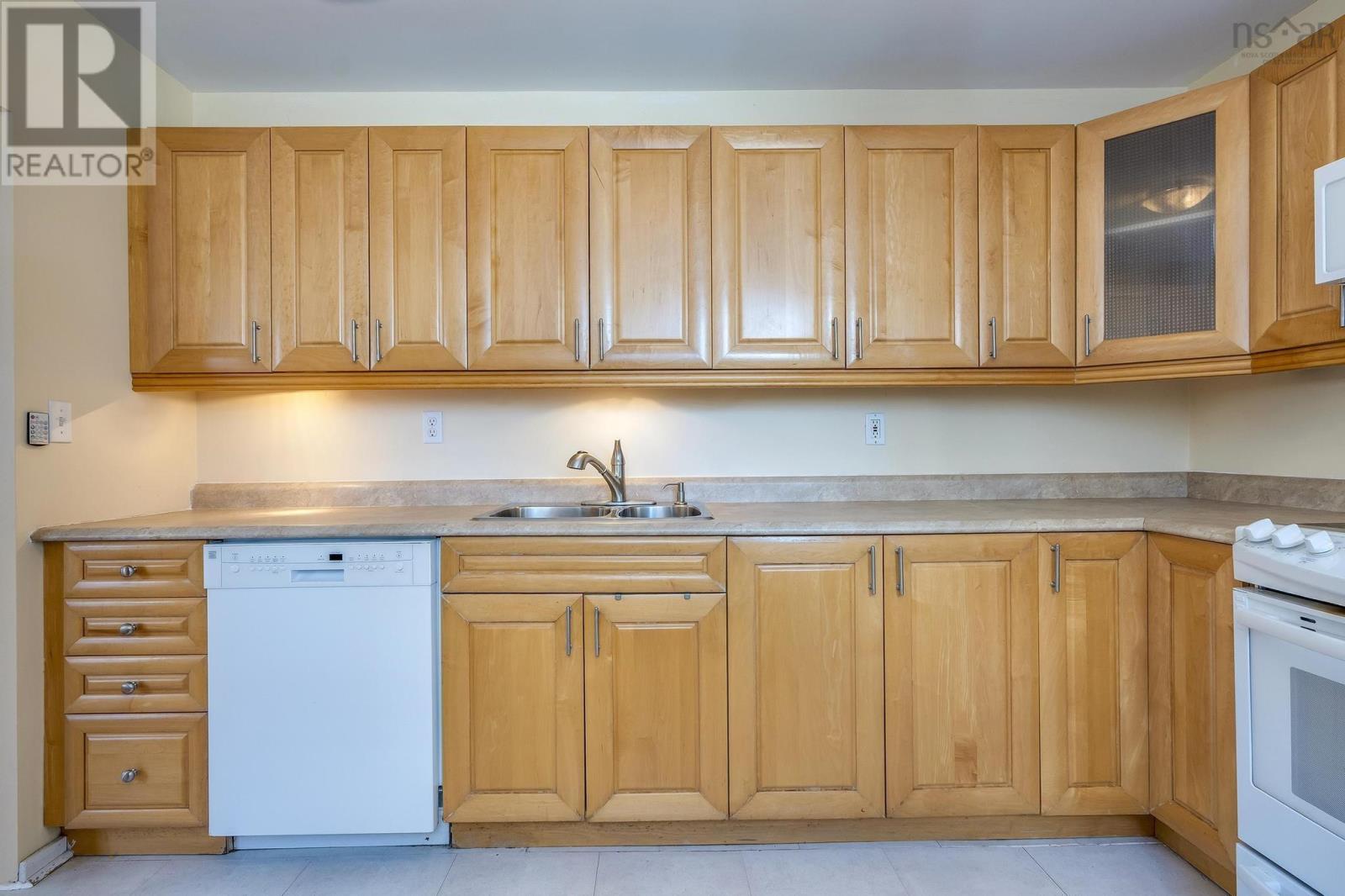 3208 Beresford Road, Halifax, Nova Scotia  B3L 3R8 - Photo 11 - 202504031