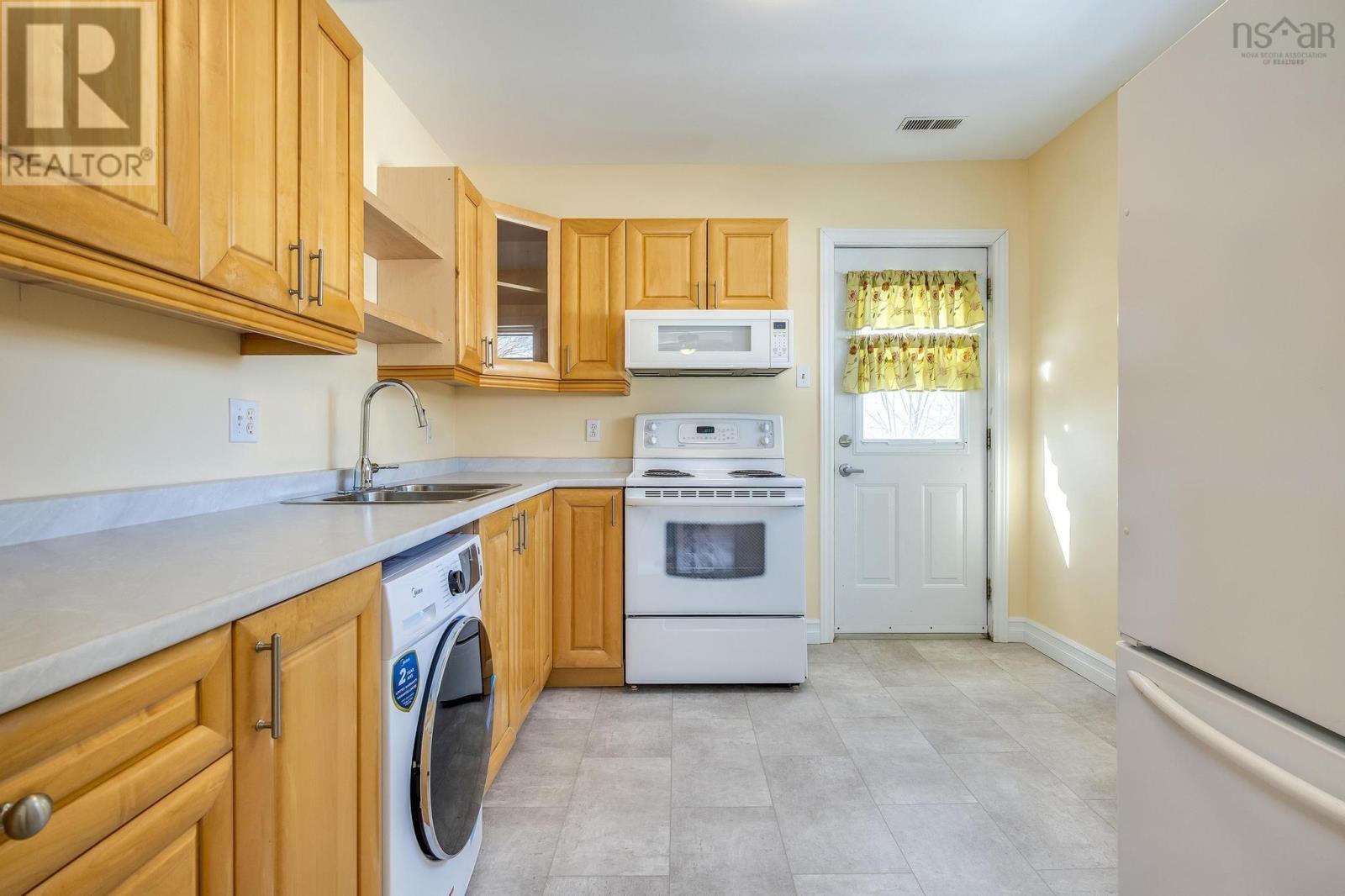 3208 Beresford Road, Halifax, Nova Scotia  B3L 3R8 - Photo 22 - 202504031