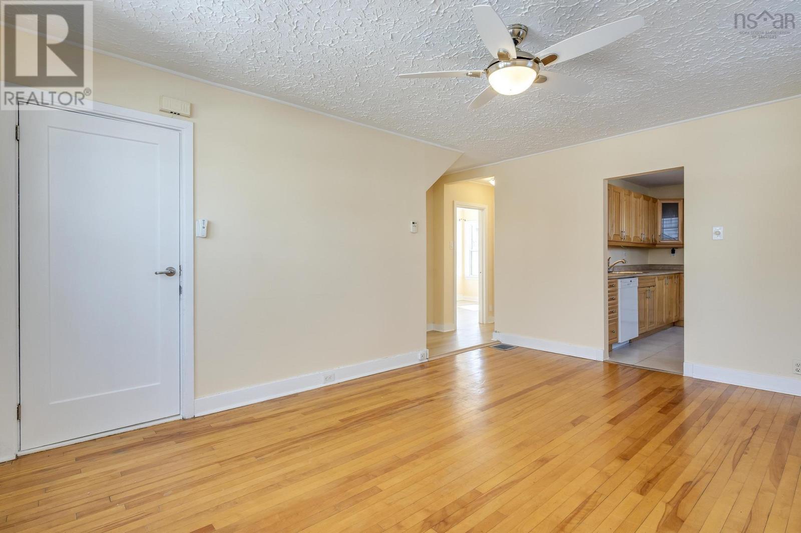 3208 Beresford Road, Halifax, Nova Scotia  B3L 3R8 - Photo 5 - 202504032