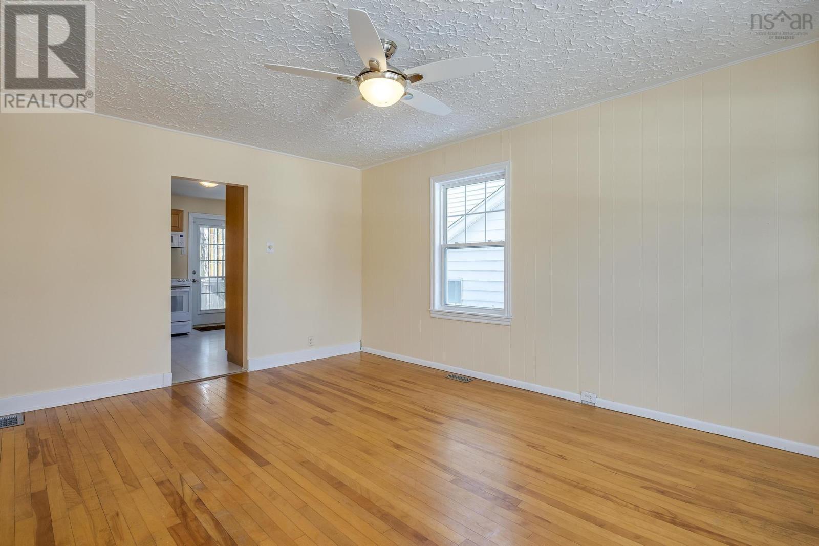 3208 Beresford Road, Halifax, Nova Scotia  B3L 3R8 - Photo 6 - 202504032