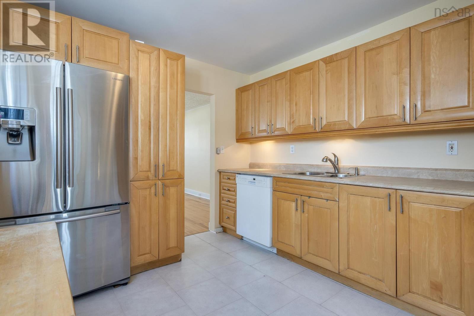 3208 Beresford Road, Halifax, Nova Scotia  B3L 3R8 - Photo 8 - 202504032