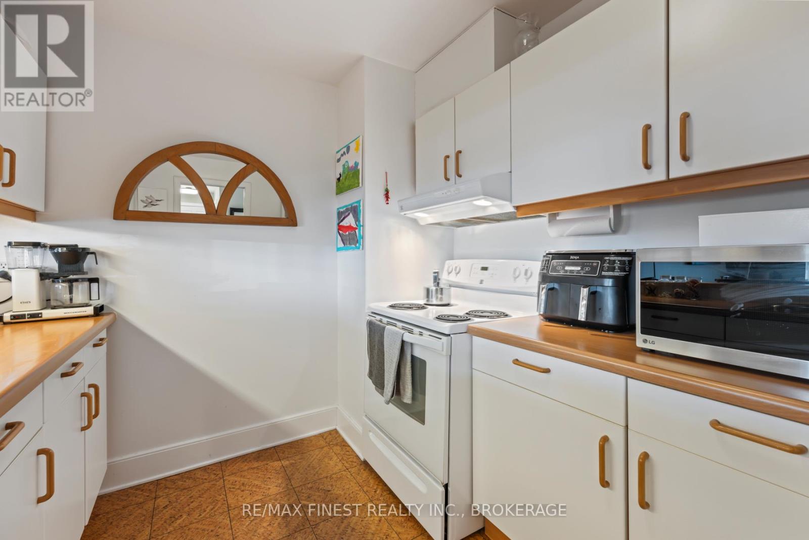 605 - 2 Bay Street, Kingston, Ontario  K7K 6T7 - Photo 23 - X11992823