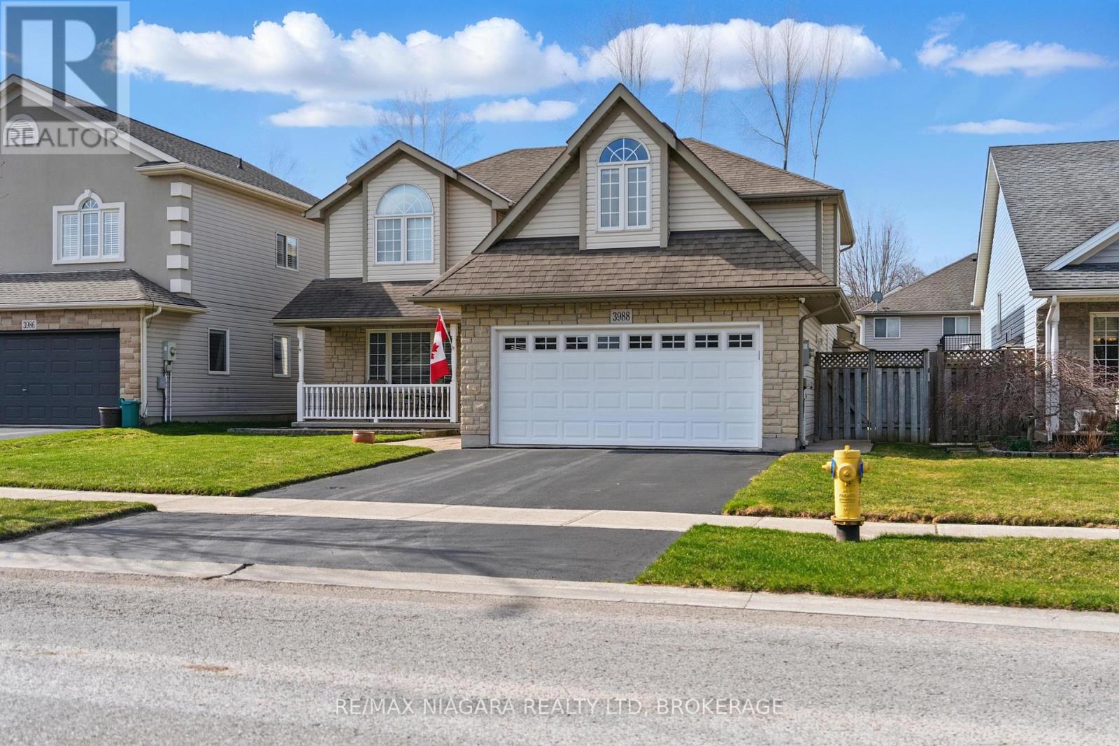Property at 3988 AZALEA CRESCENT image 2