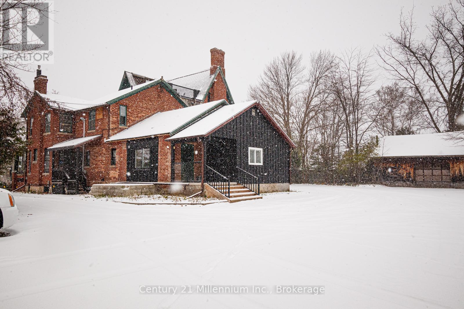 106 - 637 Hurontario Street, Collingwood, Ontario  L9Y 2N6 - Photo 2 - S11998853